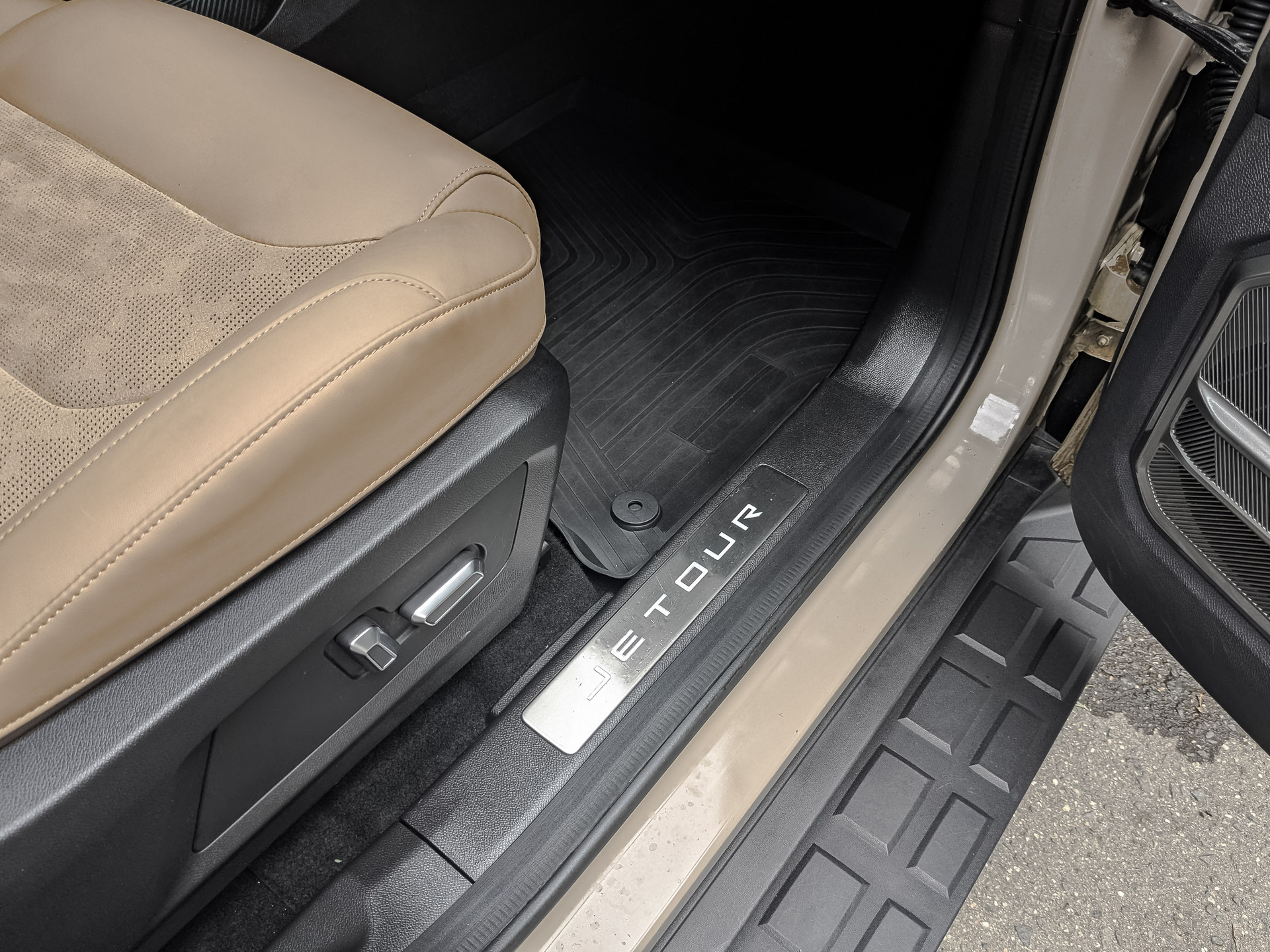 JETOUR T2 2.00 (245 л.с), автомат, 2024, пробег 29 641 км