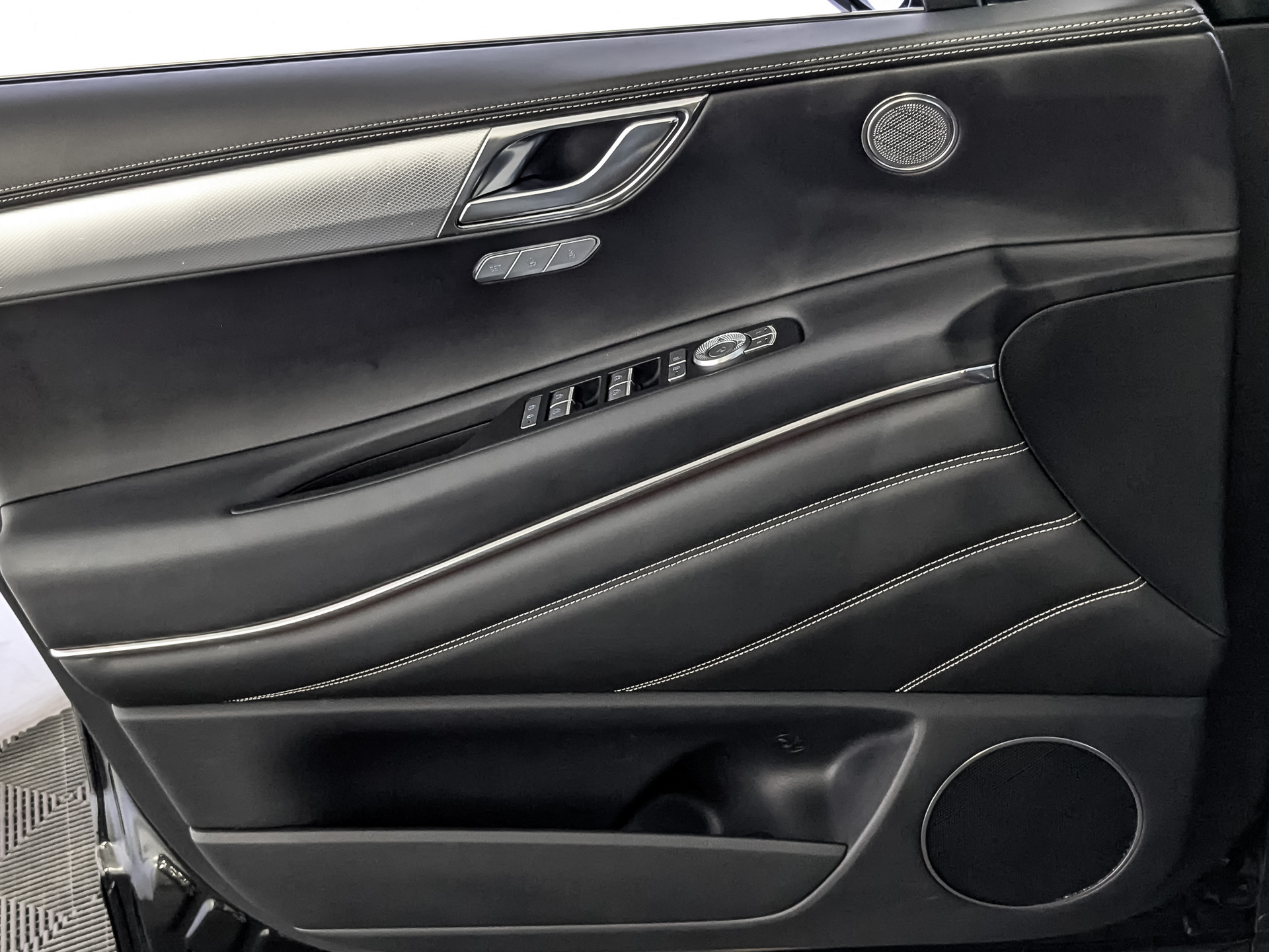 GENESIS GV80 3.00 (249 л.с), автомат, 2021, пробег 91 500 км