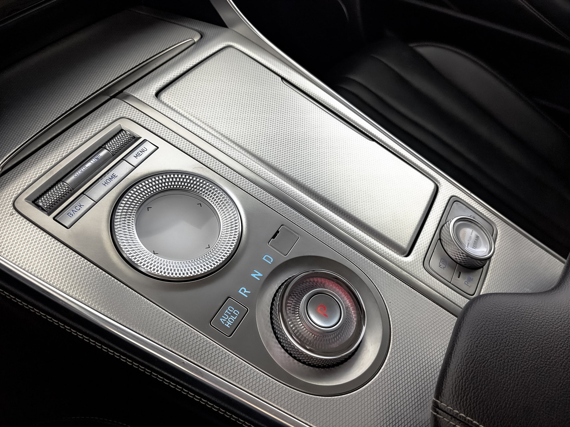 GENESIS GV80 3.00 (249 л.с), автомат, 2021, пробег 91 500 км
