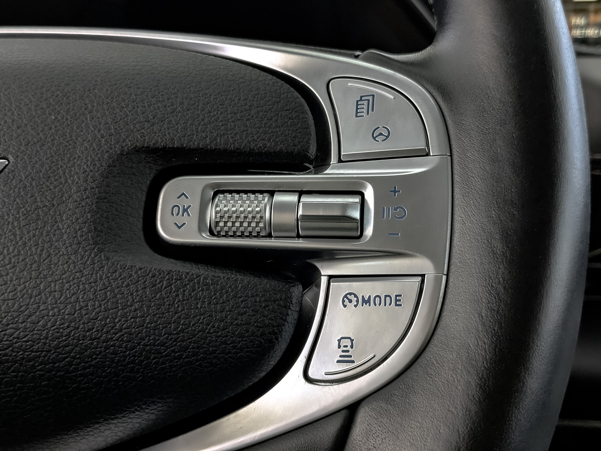 GENESIS GV80 3.00 (249 л.с), автомат, 2021, пробег 91 500 км