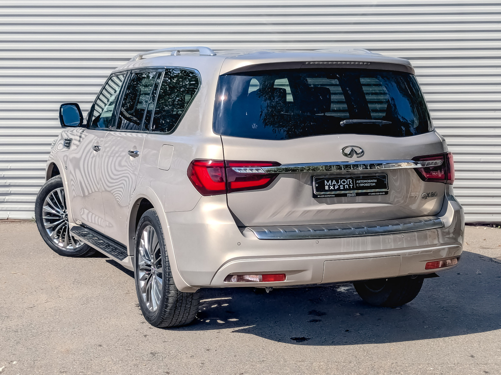 INFINITI QX80 5.60 (405 л.с), автомат, 2019, пробег 137 388 км