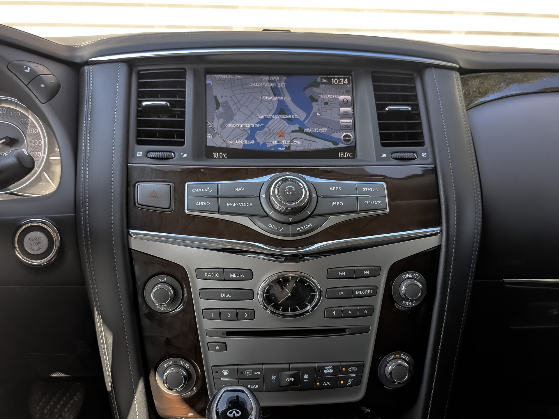 INFINITI QX80 5.60 (405 л.с), автомат, 2019, пробег 137 388 км