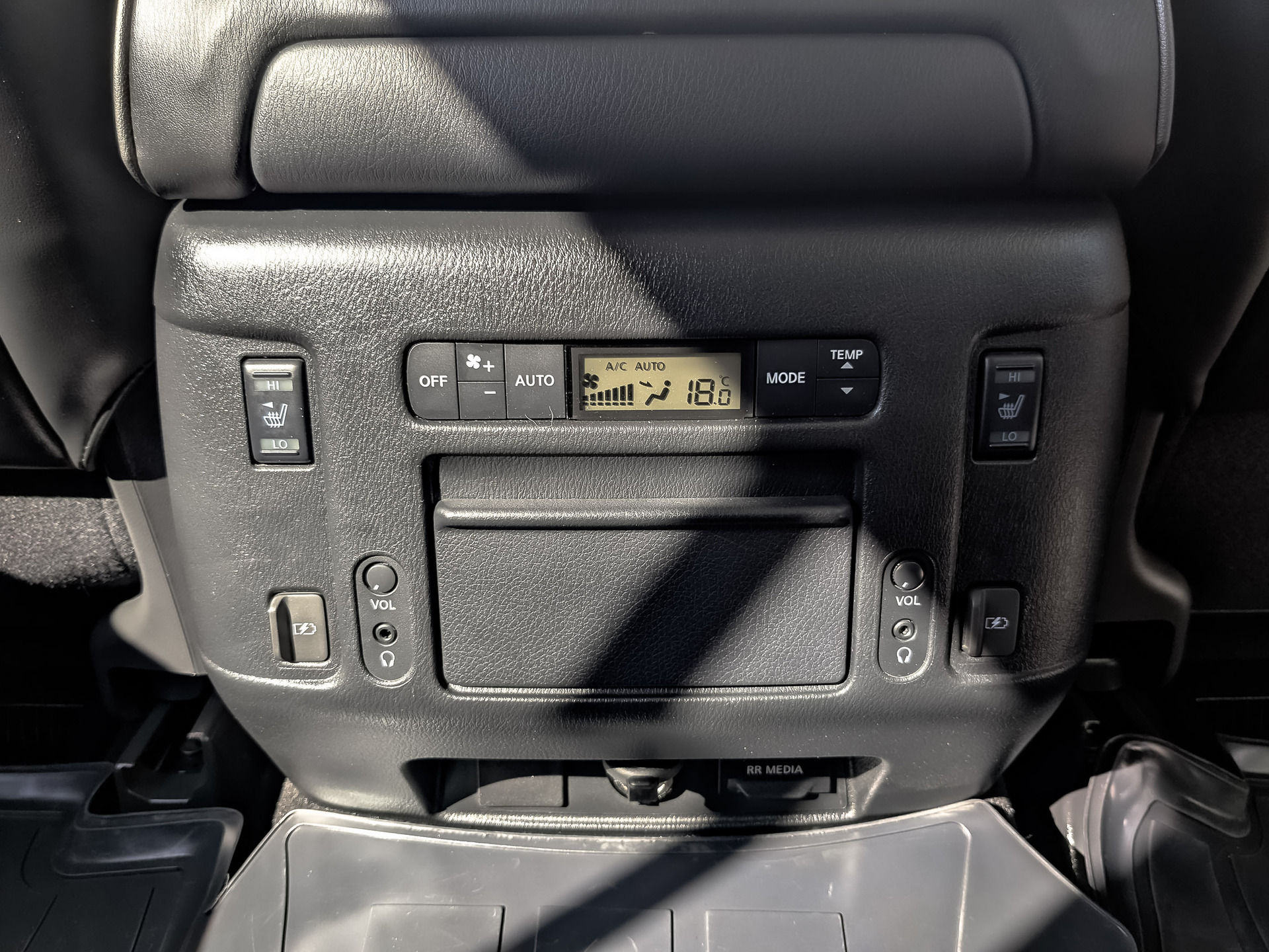 INFINITI QX80 5.60 (405 л.с), автомат, 2019, пробег 137 388 км