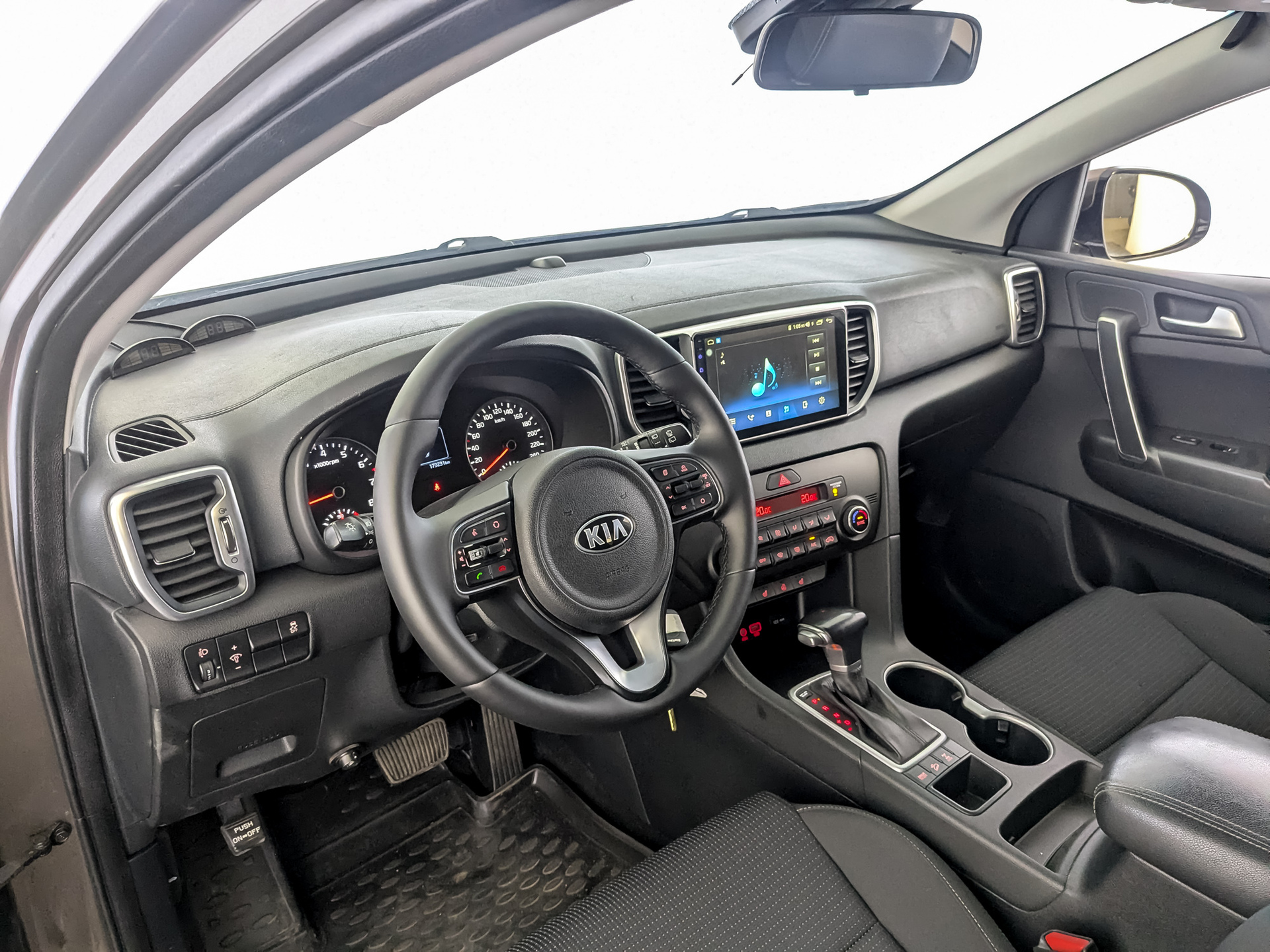 KIA Sportage 2.00 (150 л.с), автомат, 2018, пробег 173 070 км