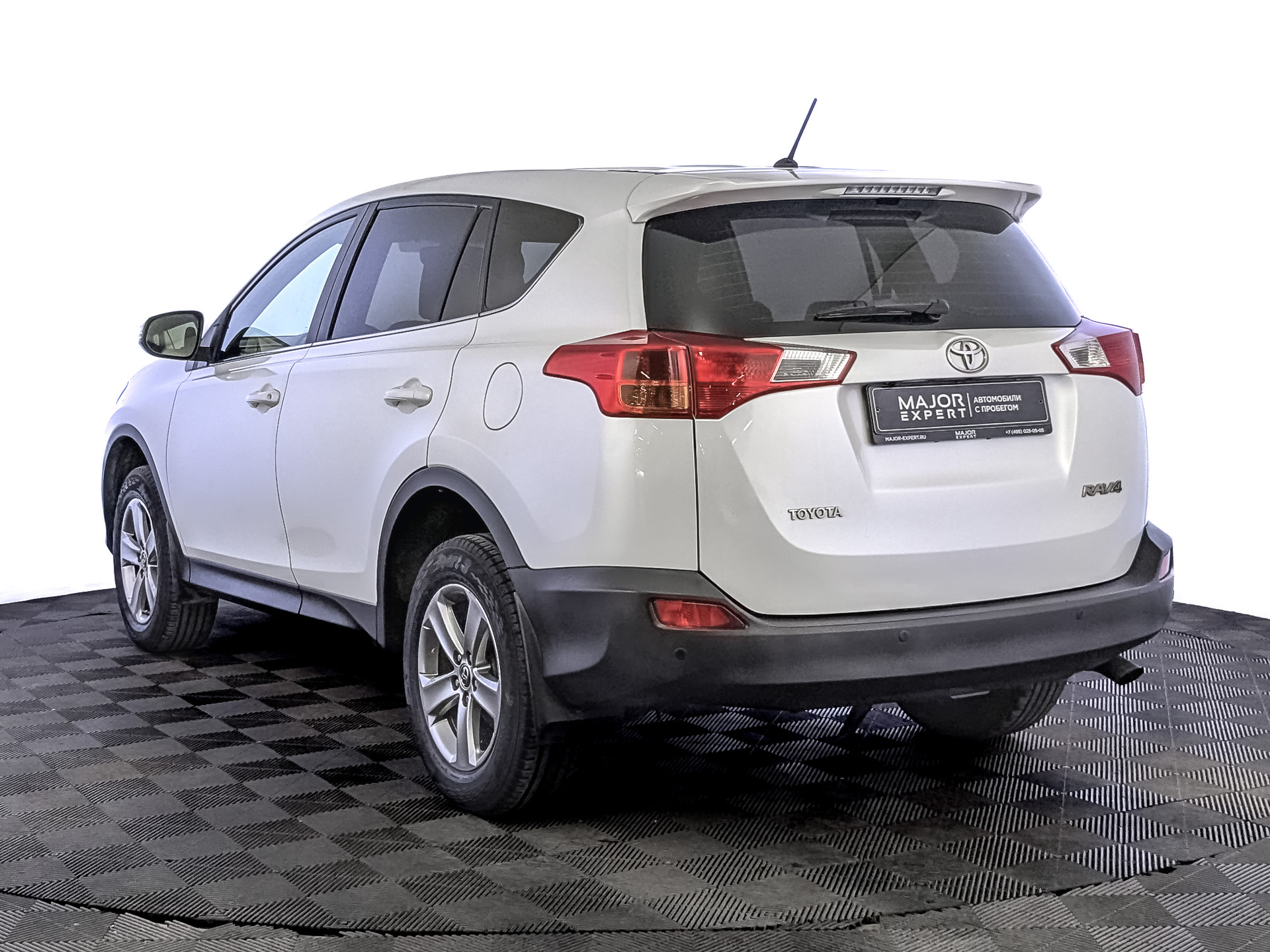 TOYOTA Rav-4 2.00 (146 л.с), автомат, 2015, пробег 180 630 км