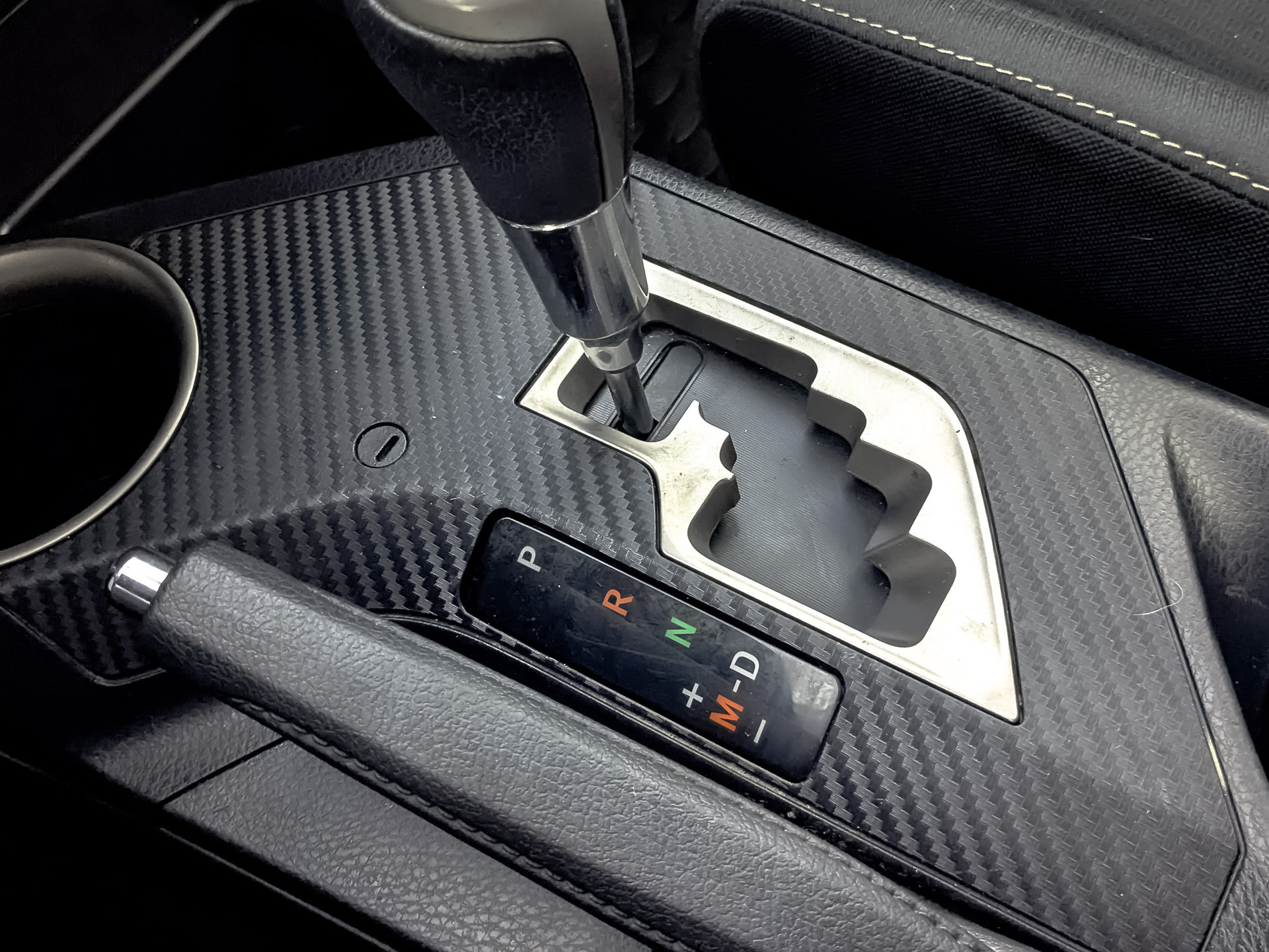 TOYOTA Rav-4 2.00 (146 л.с), автомат, 2015, пробег 180 630 км