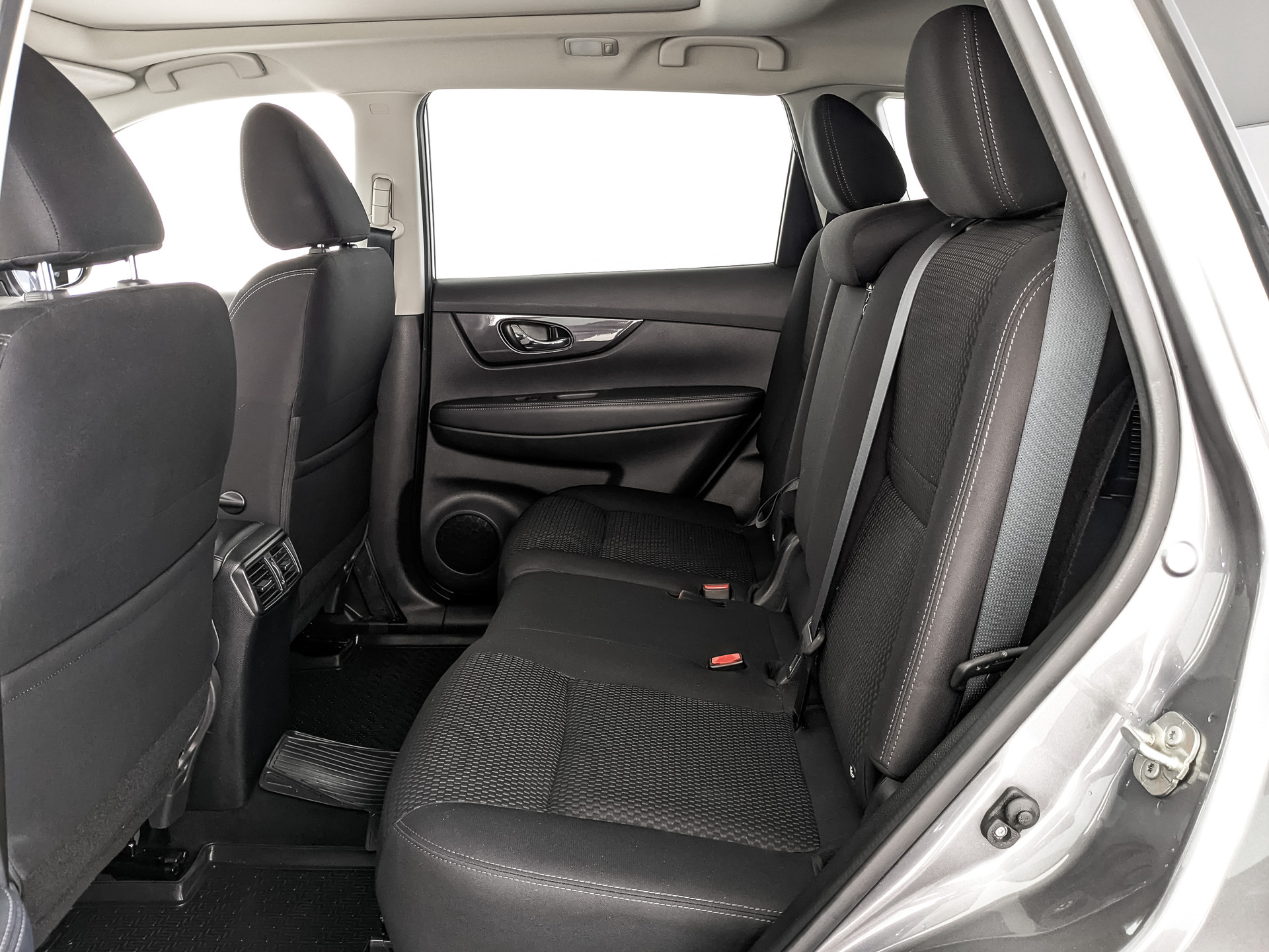 NISSAN X-Trail 2.50 (171 л.с), автомат, 2021, пробег 95 941 км
