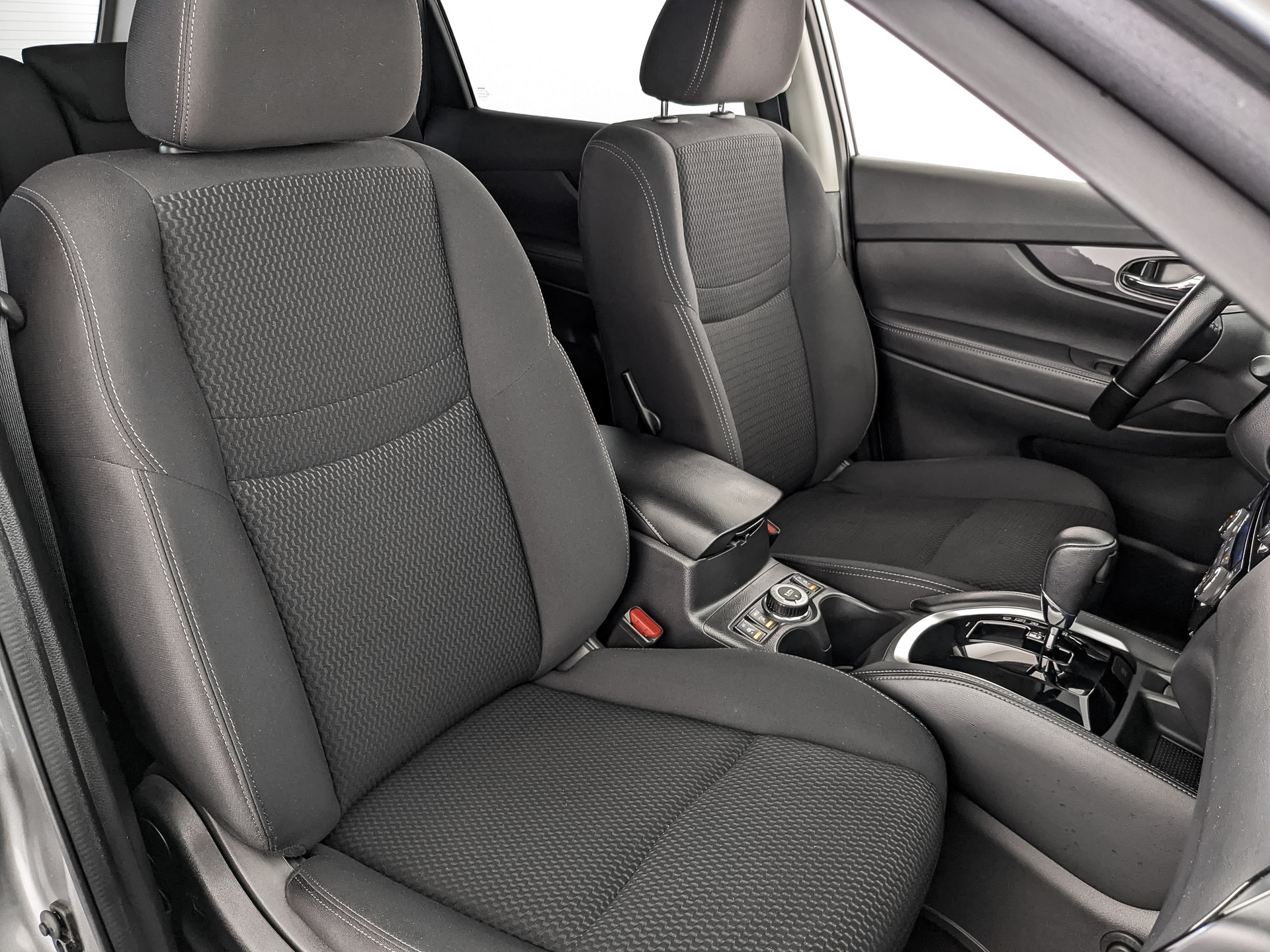 NISSAN X-Trail 2.50 (171 л.с), автомат, 2021, пробег 95 941 км