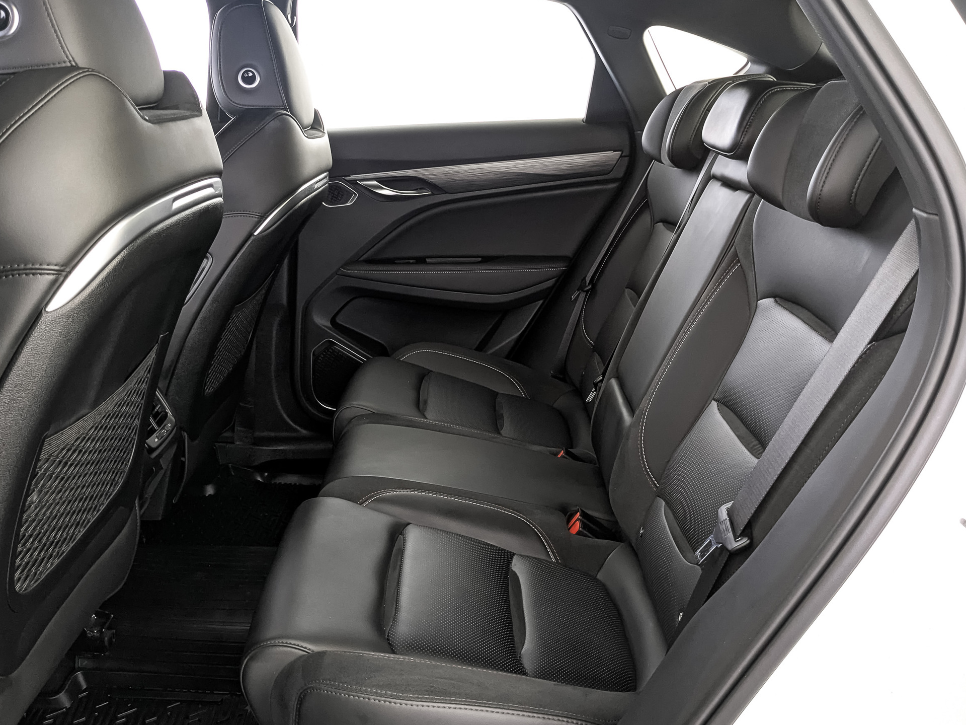 GEELY Tugella 2.00 (199 л.с), автомат, 2024, пробег 70 180 км