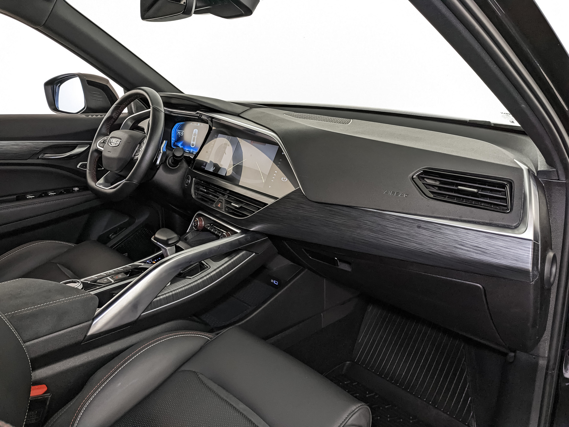 GEELY Tugella 2.00 (238 л.с), автомат, 2024, пробег 22 077 км