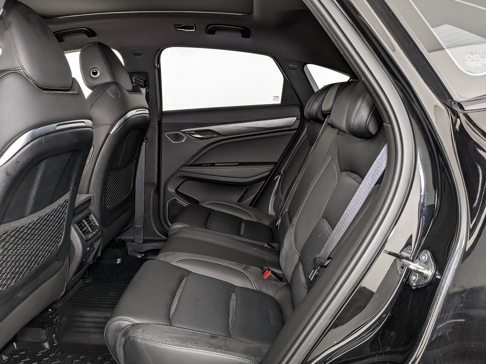 GEELY Tugella 2.00 (238 л.с), автомат, 2024, пробег 22 077 км