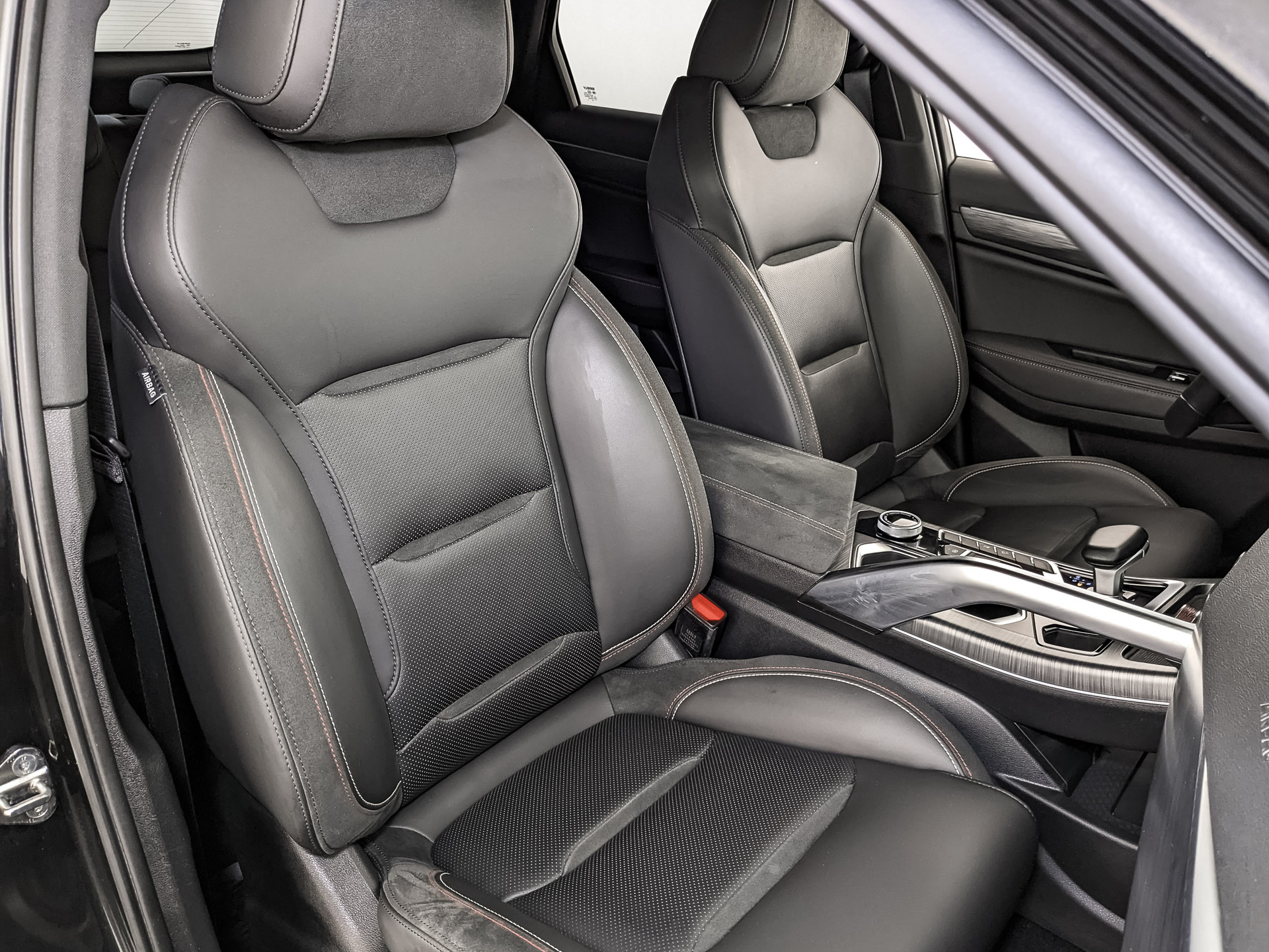 GEELY Tugella 2.00 (238 л.с), автомат, 2024, пробег 22 077 км