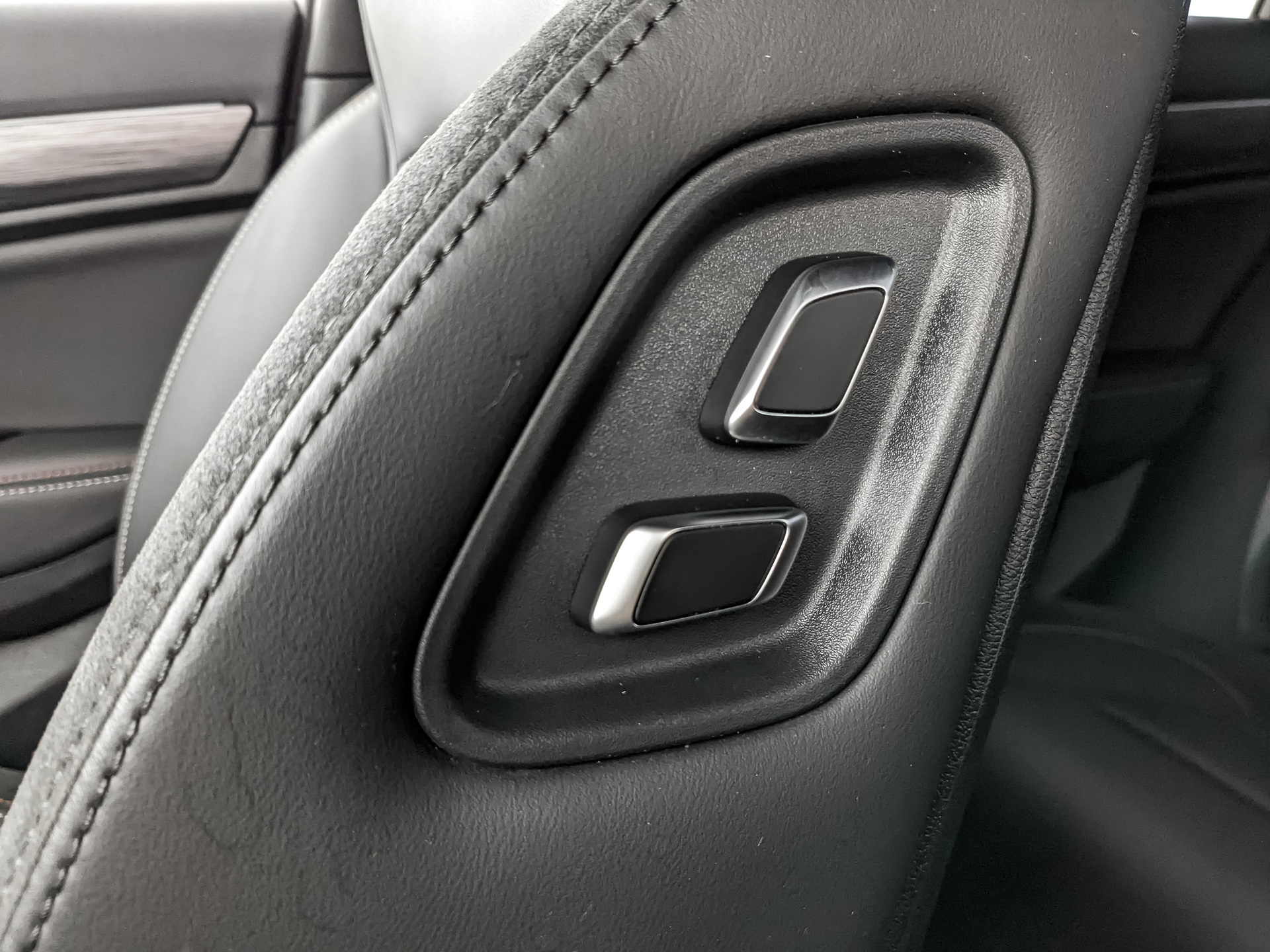 GEELY Tugella 2.00 (238 л.с), автомат, 2024, пробег 22 077 км