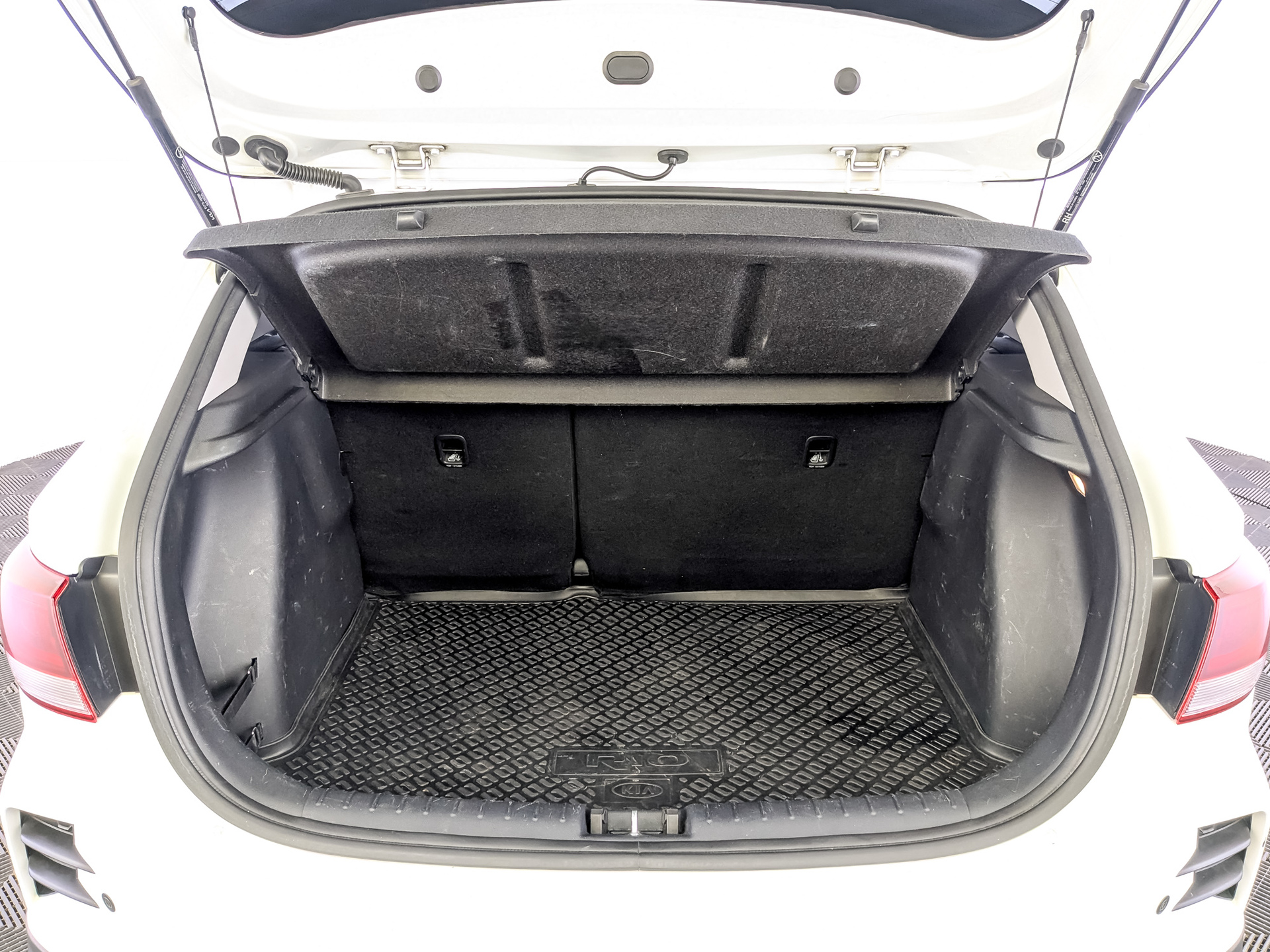 KIA Rio X 1.60 (123 л.с), автомат, 2022, пробег 102 328 км