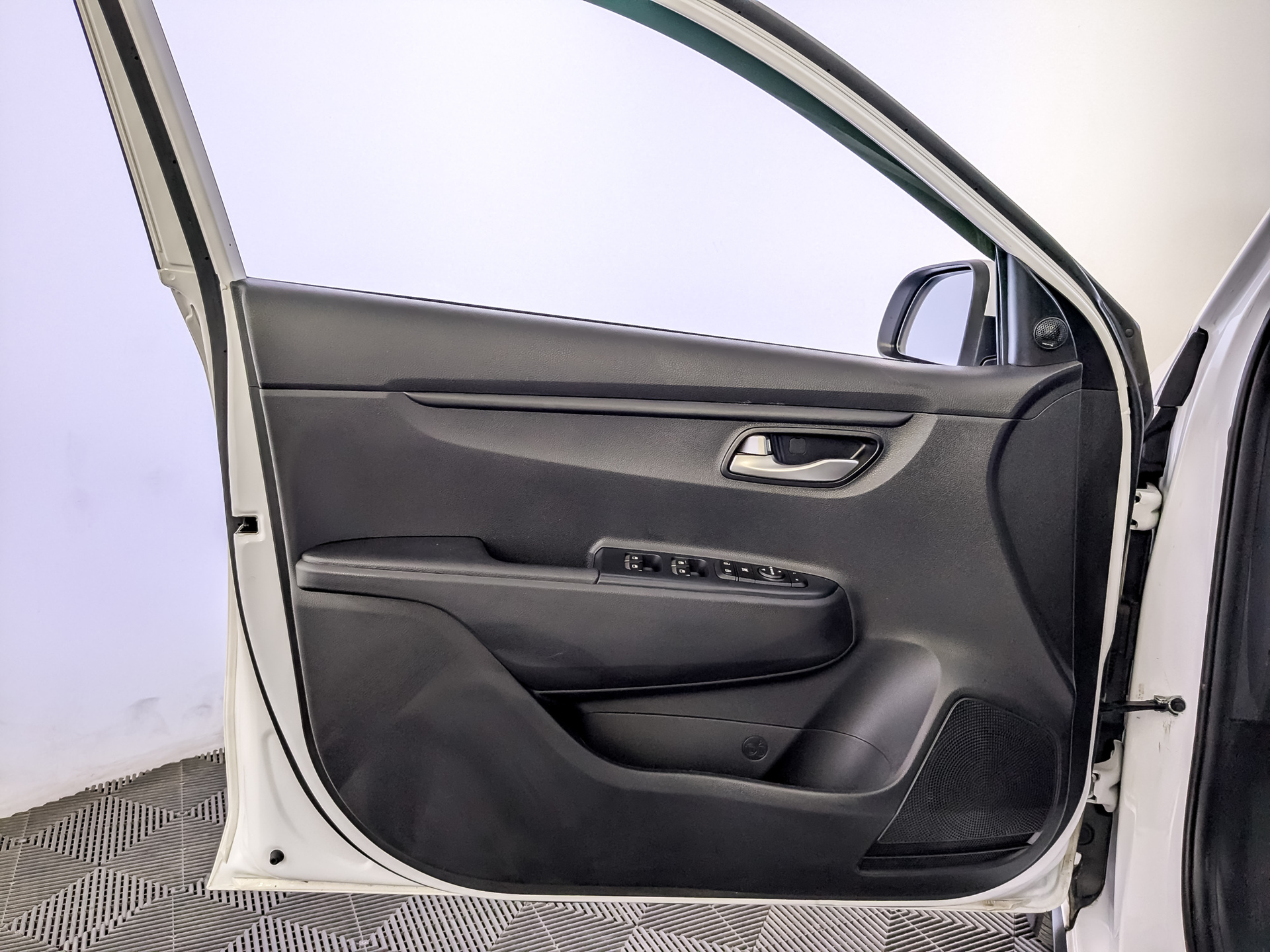 KIA Rio X 1.60 (123 л.с), автомат, 2022, пробег 102 328 км