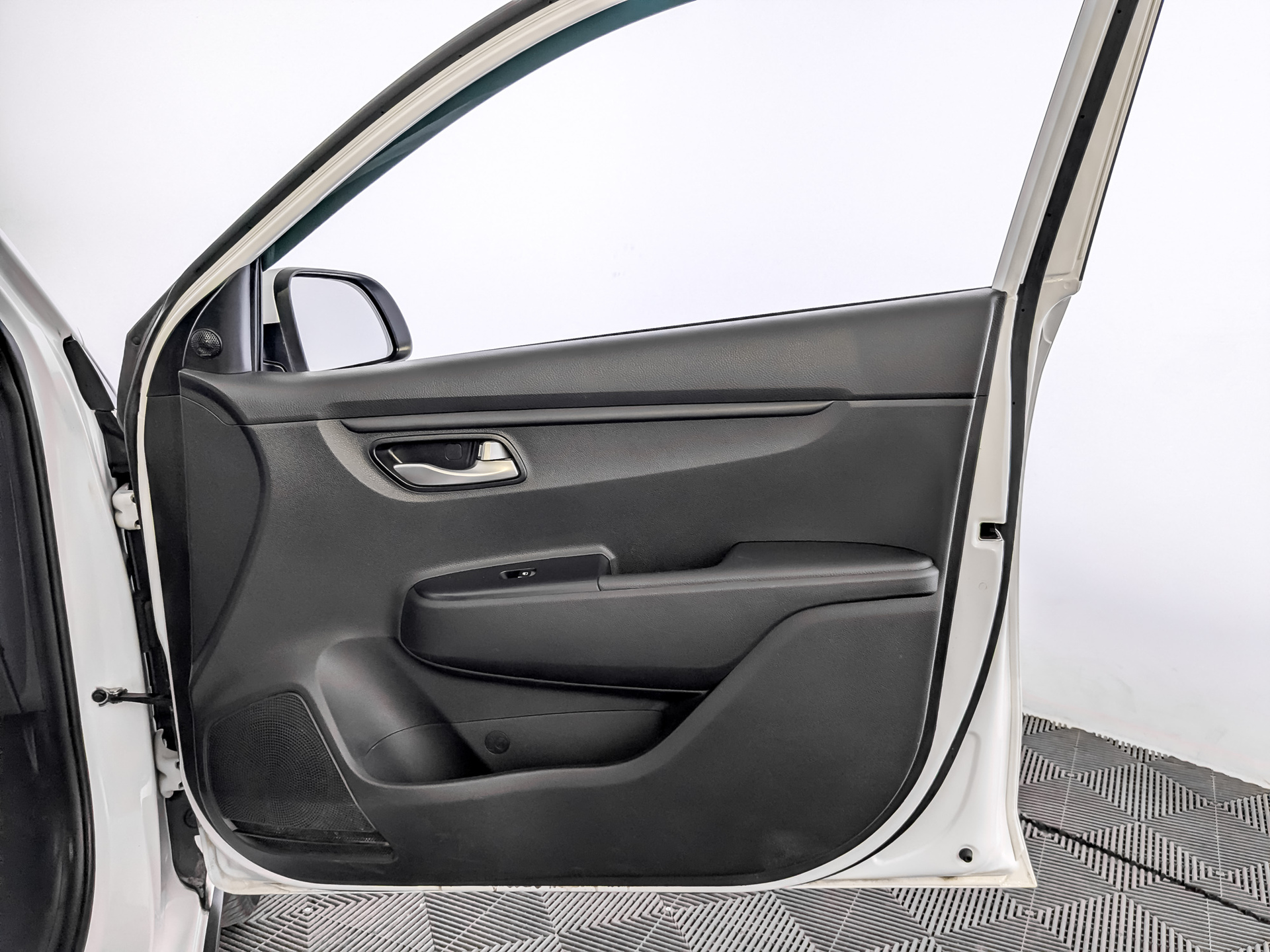 KIA Rio X 1.60 (123 л.с), автомат, 2022, пробег 102 328 км
