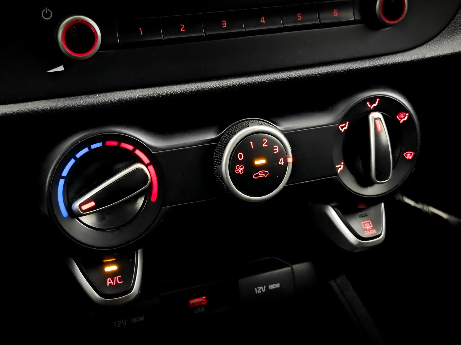 KIA Rio X 1.60 (123 л.с), автомат, 2022, пробег 102 328 км