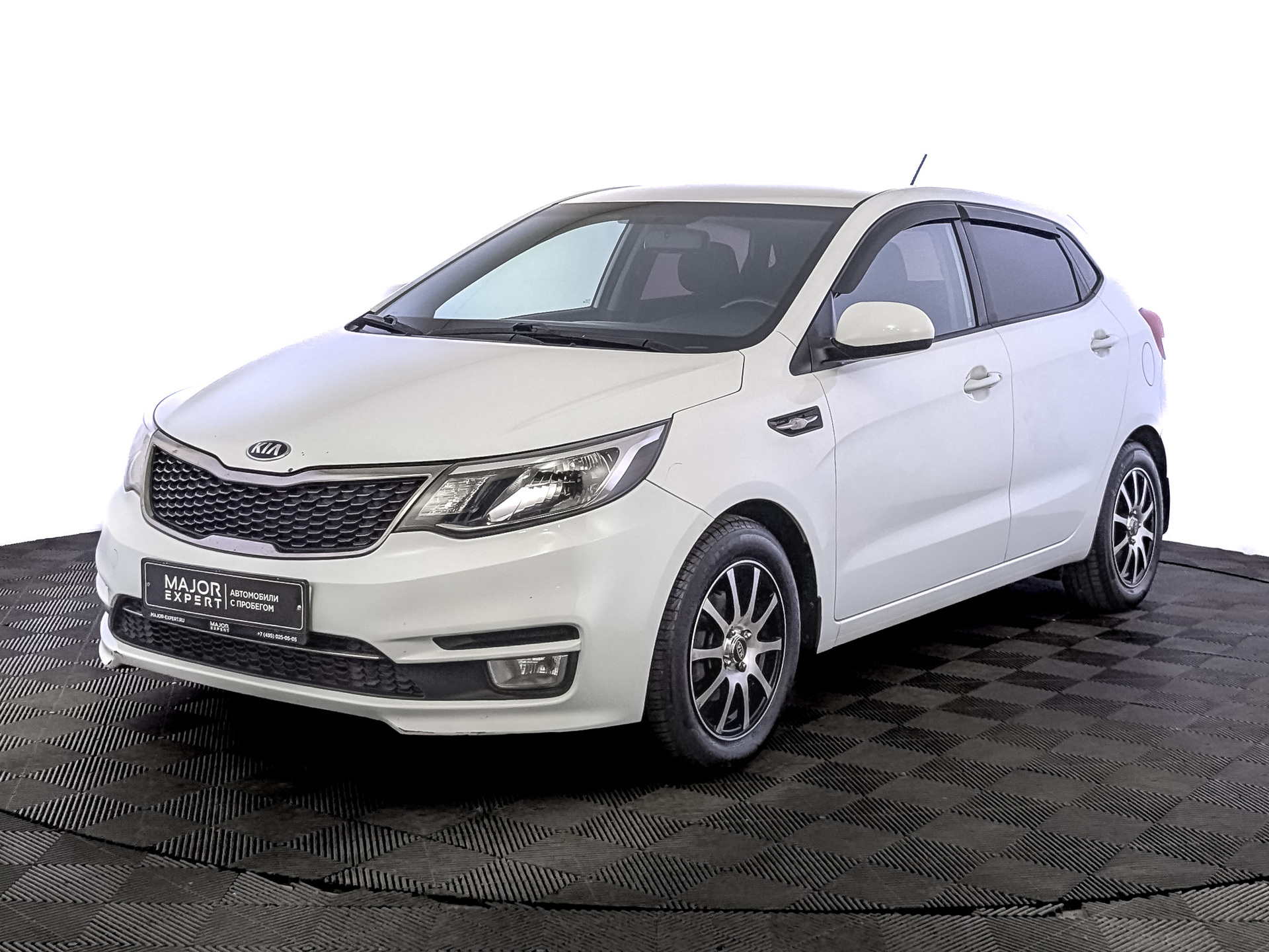 KIA Rio 1.60 (123 л.с), механическая, 2015, пробег 86 989 км