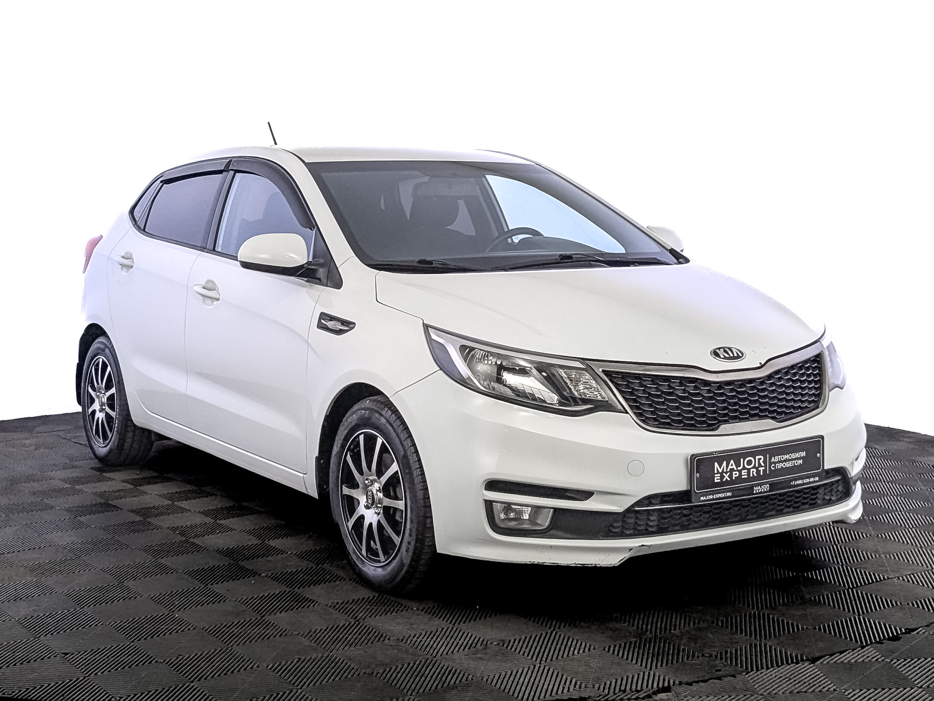 KIA Rio 1.60 (123 л.с), механическая, 2015, пробег 86 989 км