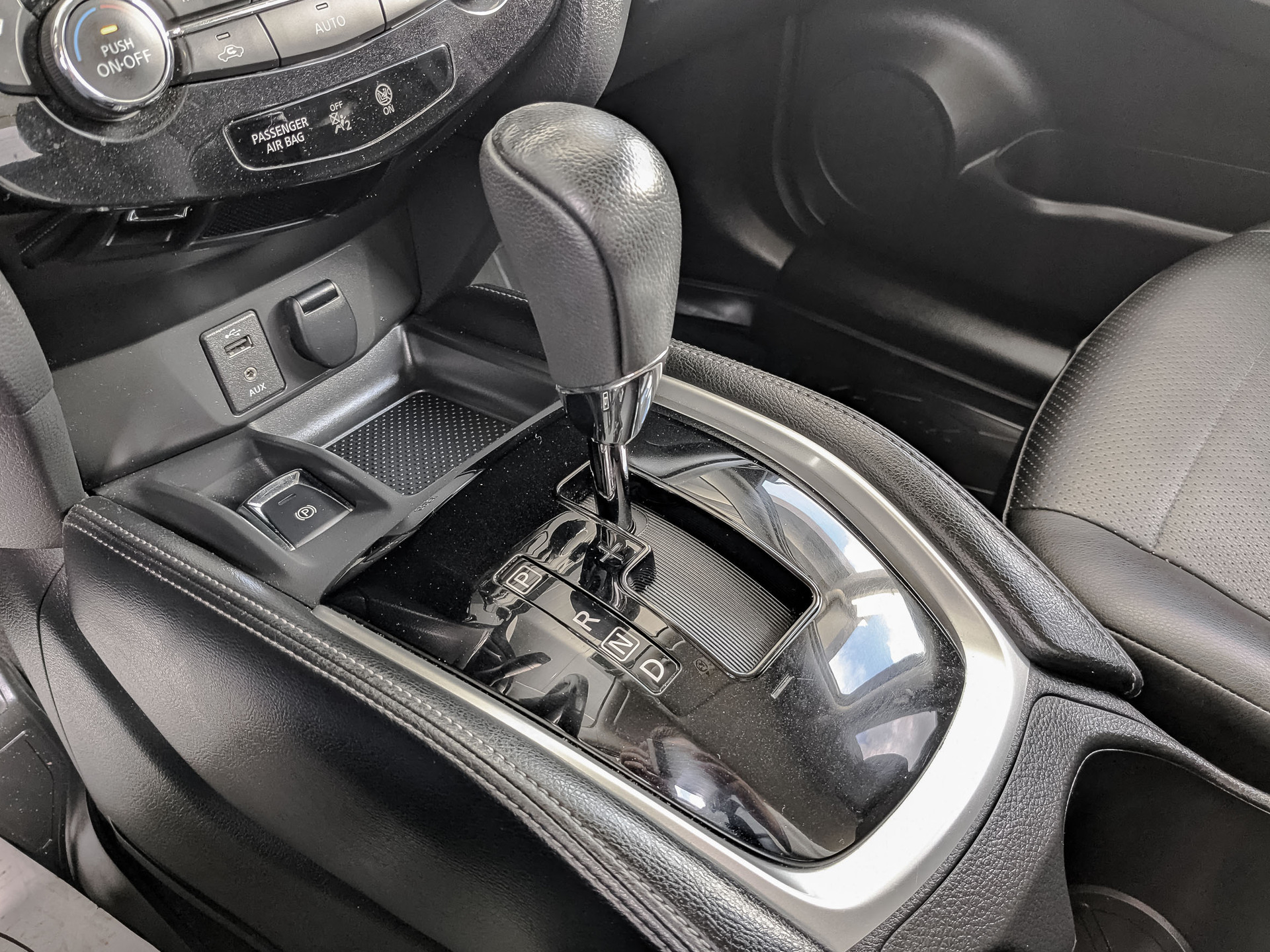 NISSAN X-Trail 2.00 (144 л.с), автомат, 2020, пробег 43 945 км