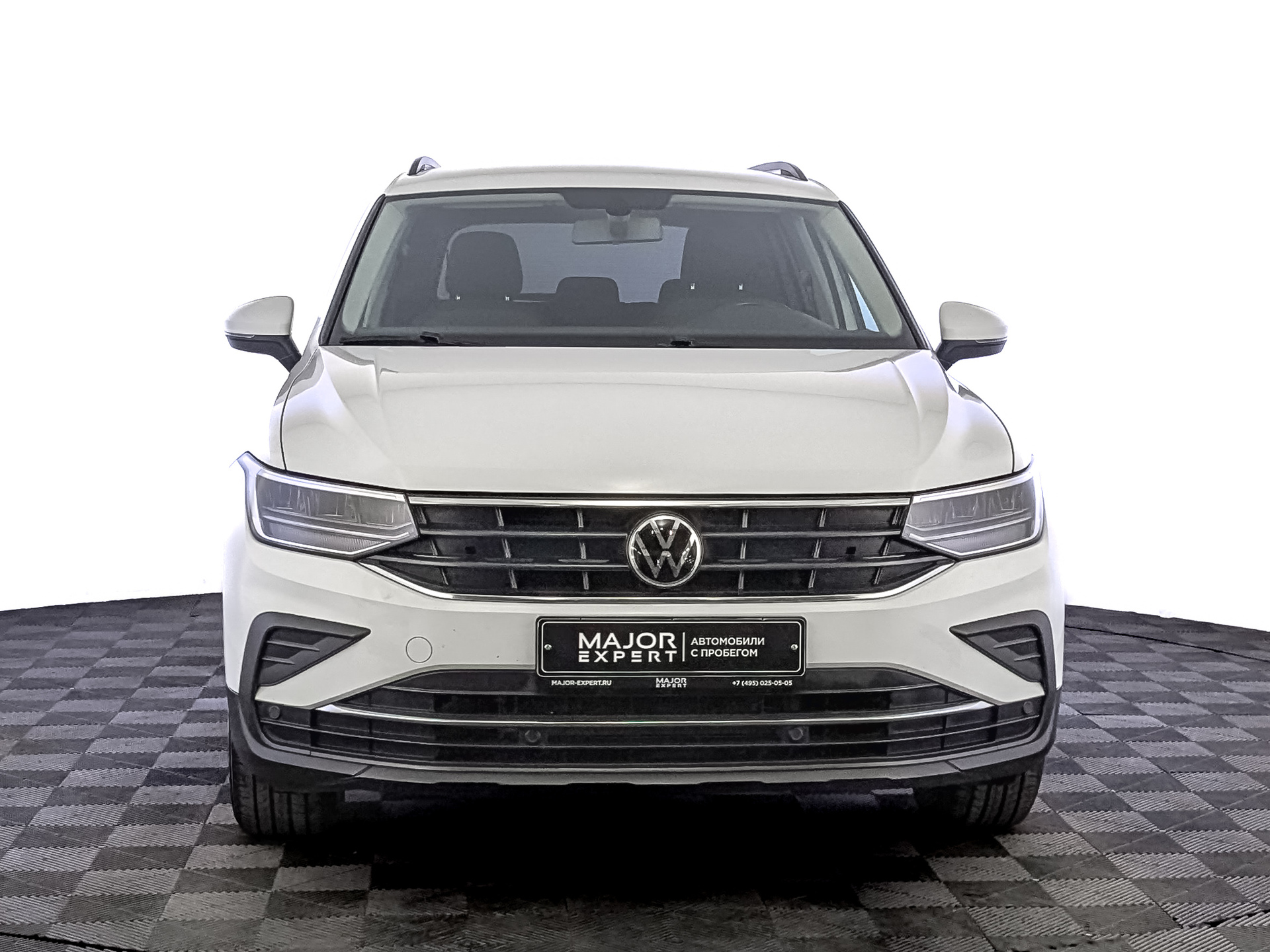 VOLKSWAGEN Tiguan 1.40 (150 л.с), автомат, 2021, пробег 65 878 км
