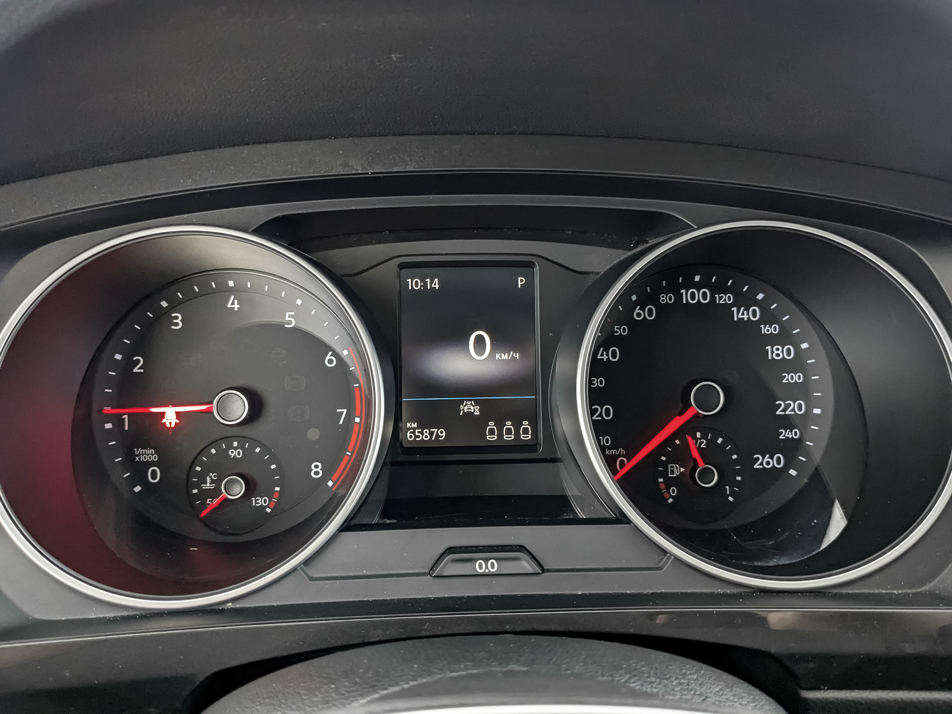 VOLKSWAGEN Tiguan 1.40 (150 л.с), автомат, 2021, пробег 65 878 км
