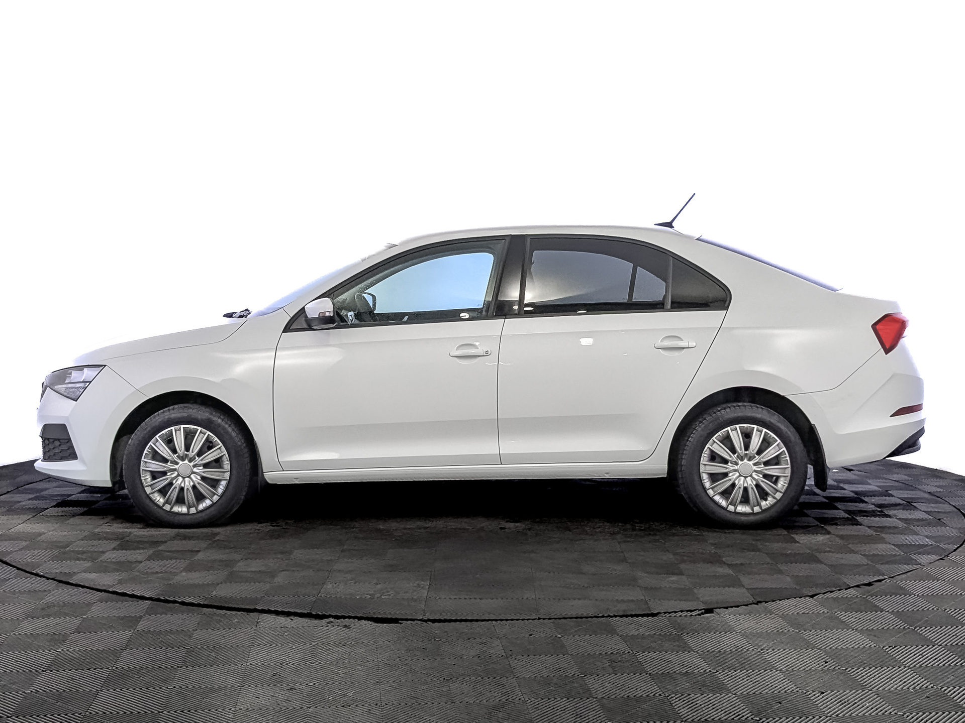 SKODA Rapid II 1.60 (90 л.с), механическая, 2021, пробег 111 000 км