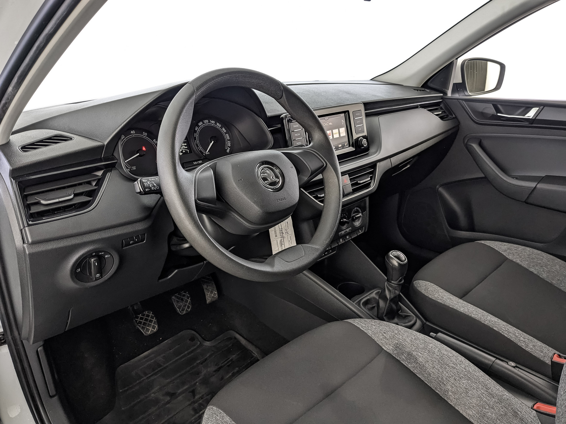 SKODA Rapid II 1.60 (90 л.с), механическая, 2021, пробег 111 000 км