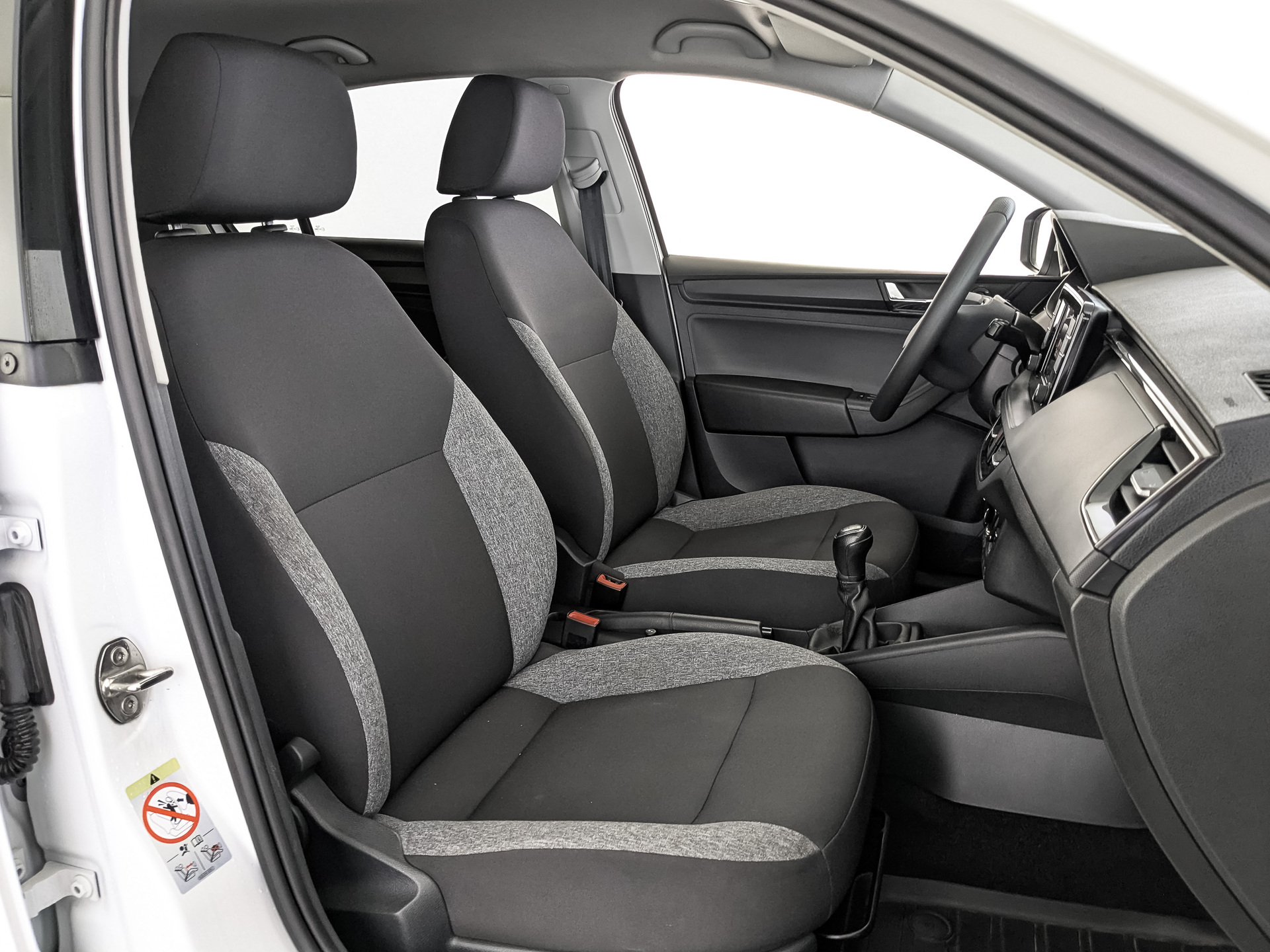 SKODA Rapid II 1.60 (90 л.с), механическая, 2021, пробег 111 000 км
