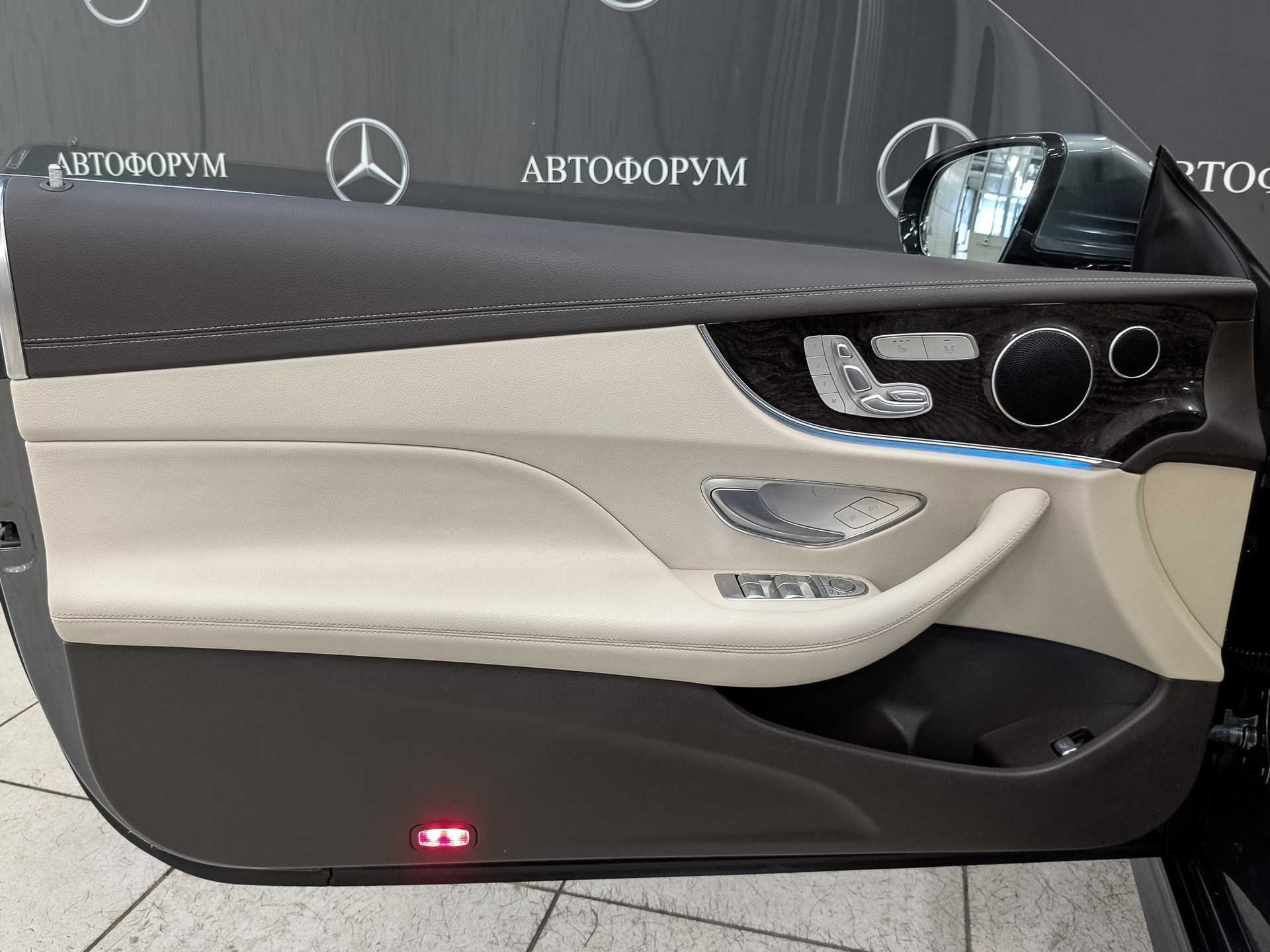 MERCEDES-BENZ E-Класс Купе 2.00 (245 л.с), автомат, 2017, пробег 132 876 км