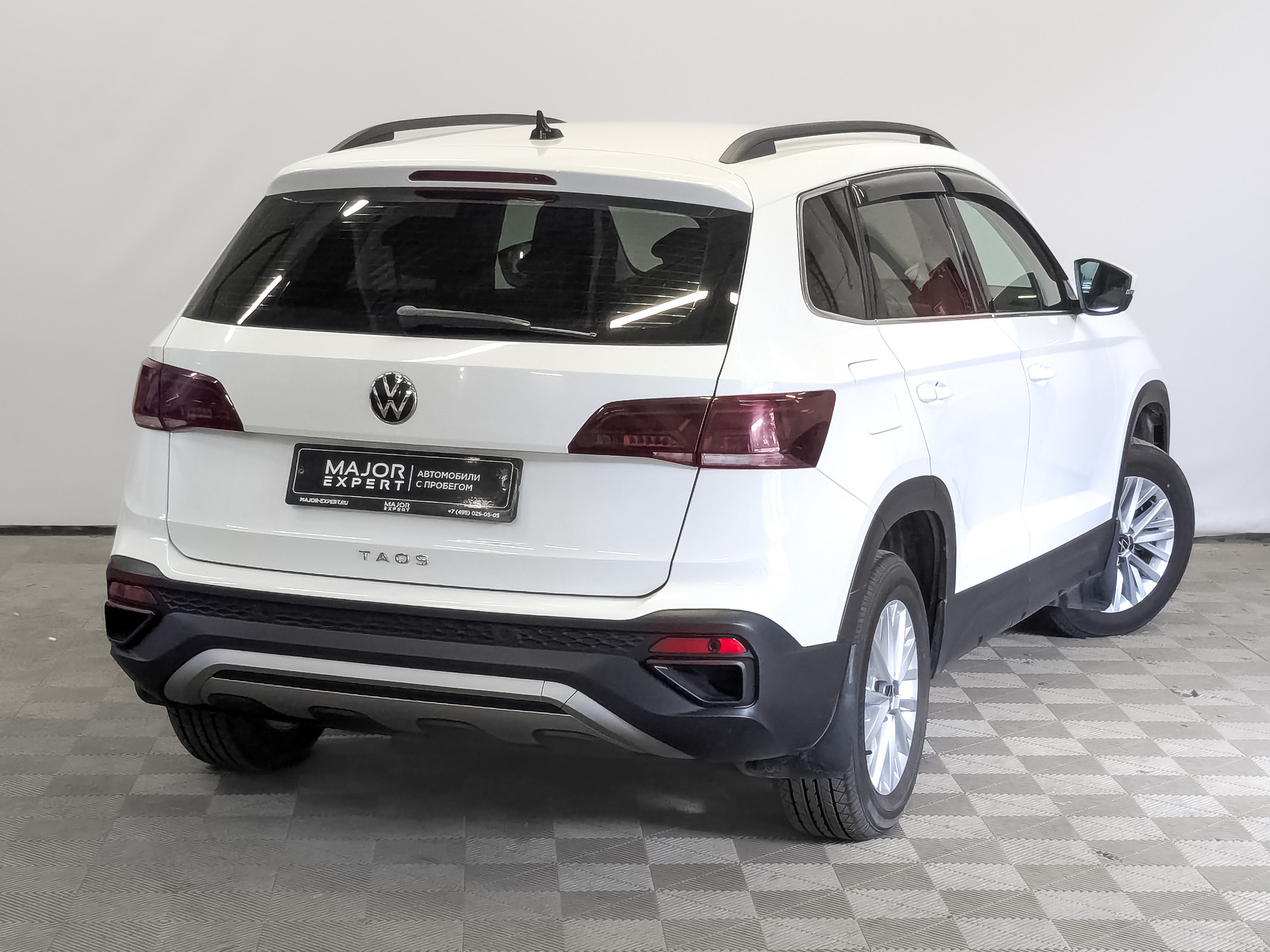 VOLKSWAGEN Taos 1.40 (150 л.с), автомат, 2022, пробег 95 360 км