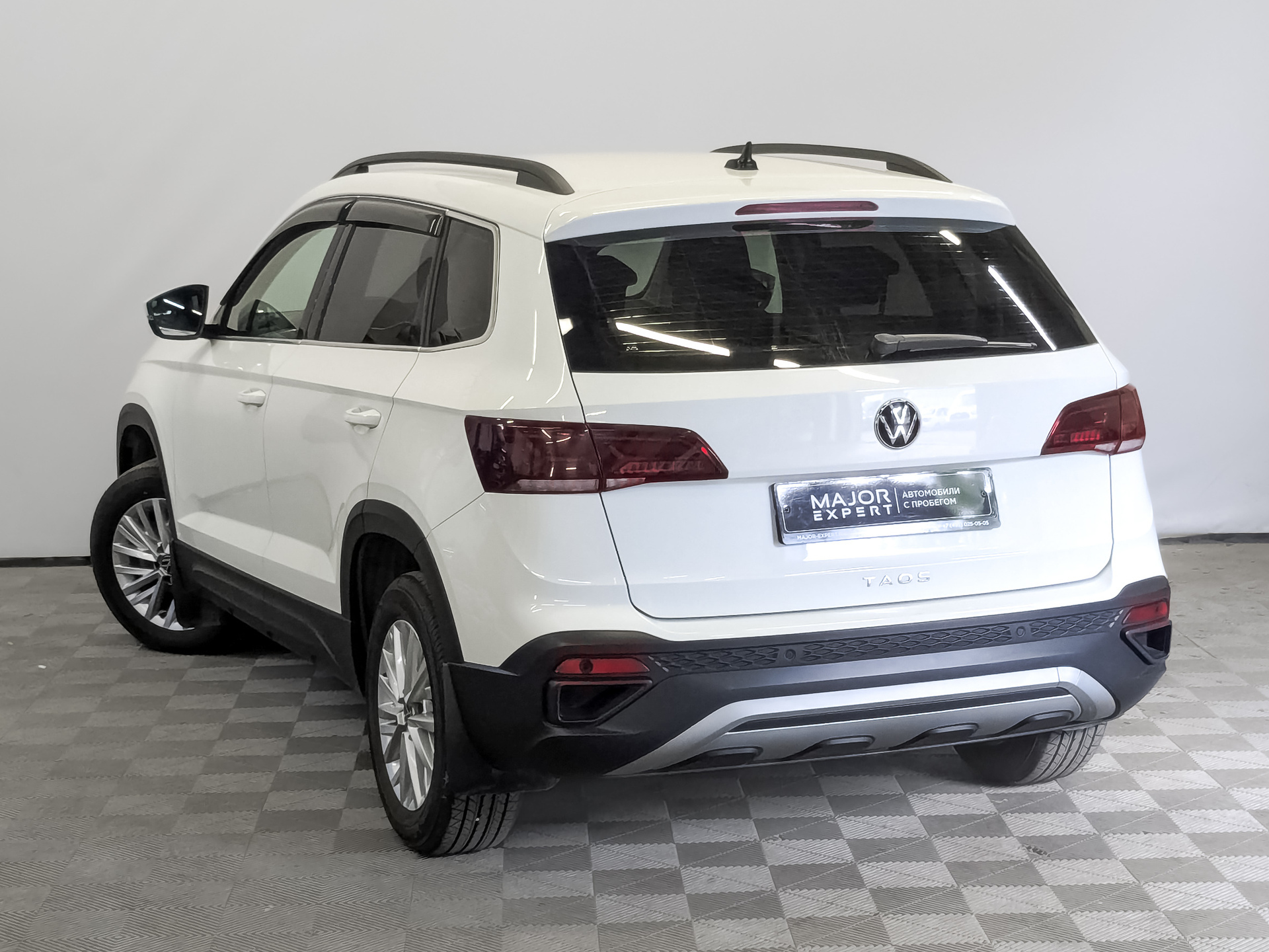 VOLKSWAGEN Taos 1.40 (150 л.с), автомат, 2022, пробег 95 360 км
