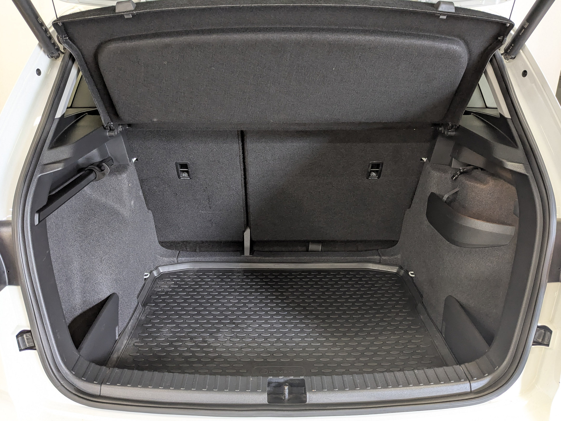 VOLKSWAGEN Taos 1.40 (150 л.с), автомат, 2022, пробег 95 360 км