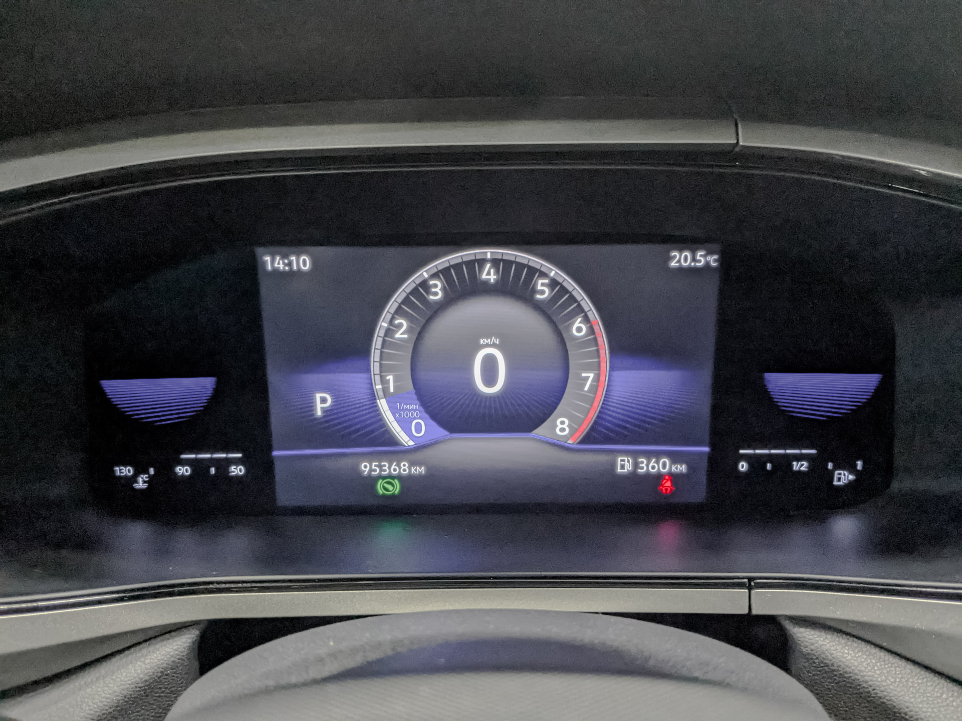 VOLKSWAGEN Taos 1.40 (150 л.с), автомат, 2022, пробег 95 360 км