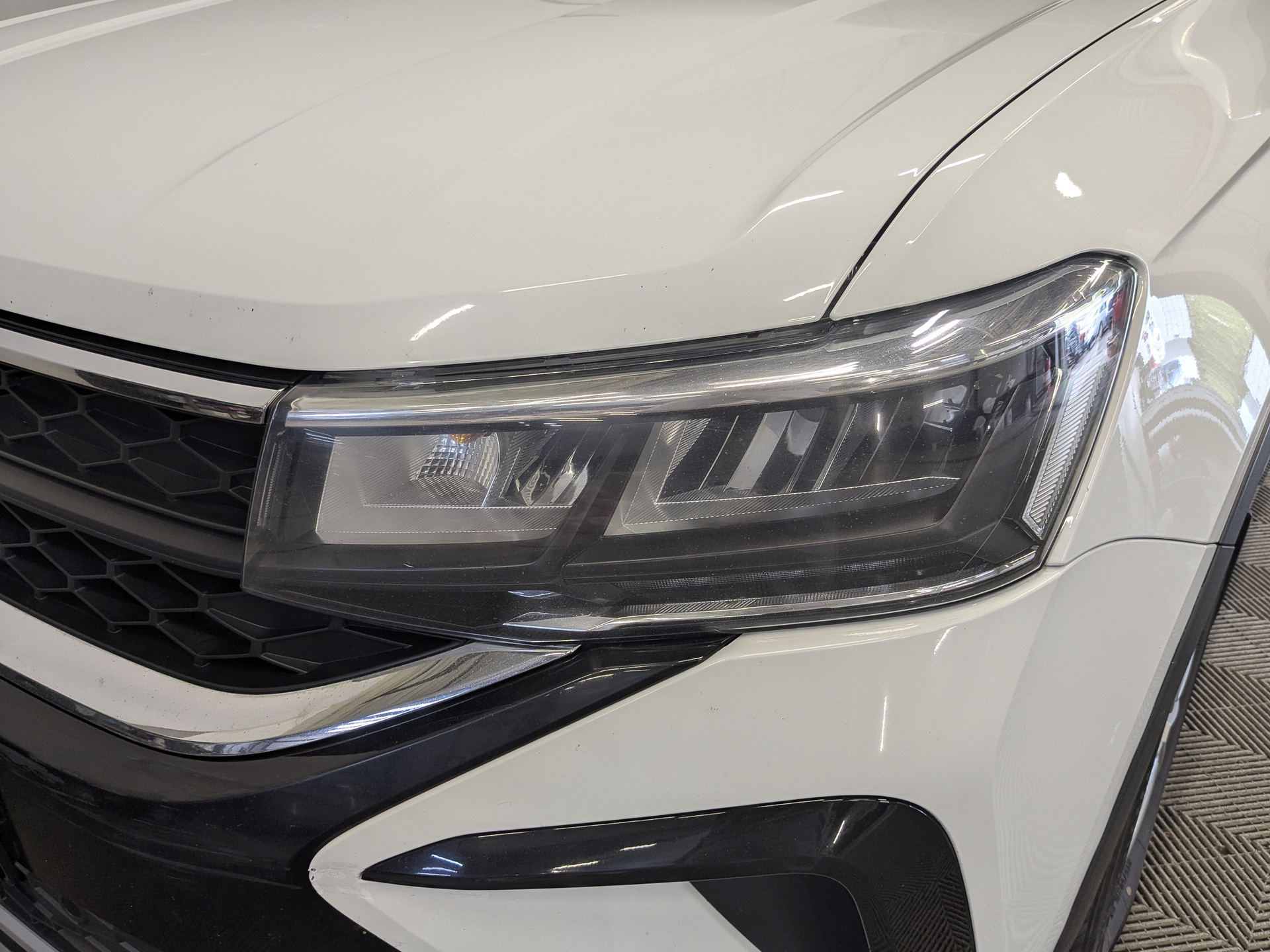 VOLKSWAGEN Taos 1.40 (150 л.с), автомат, 2022, пробег 95 360 км