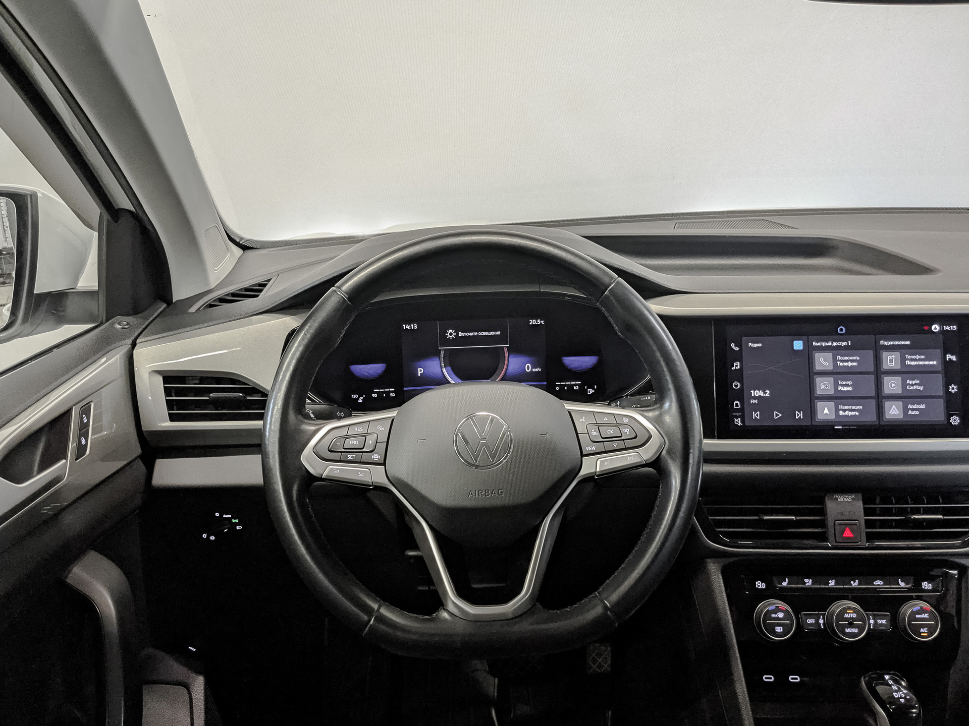 VOLKSWAGEN Taos 1.40 (150 л.с), автомат, 2022, пробег 95 360 км
