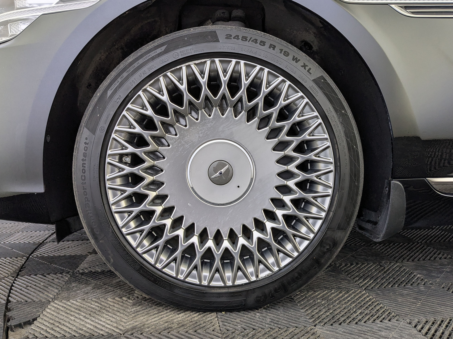 GENESIS G90 5.00 (413 л.с), автомат, 2022, пробег 55 762 км