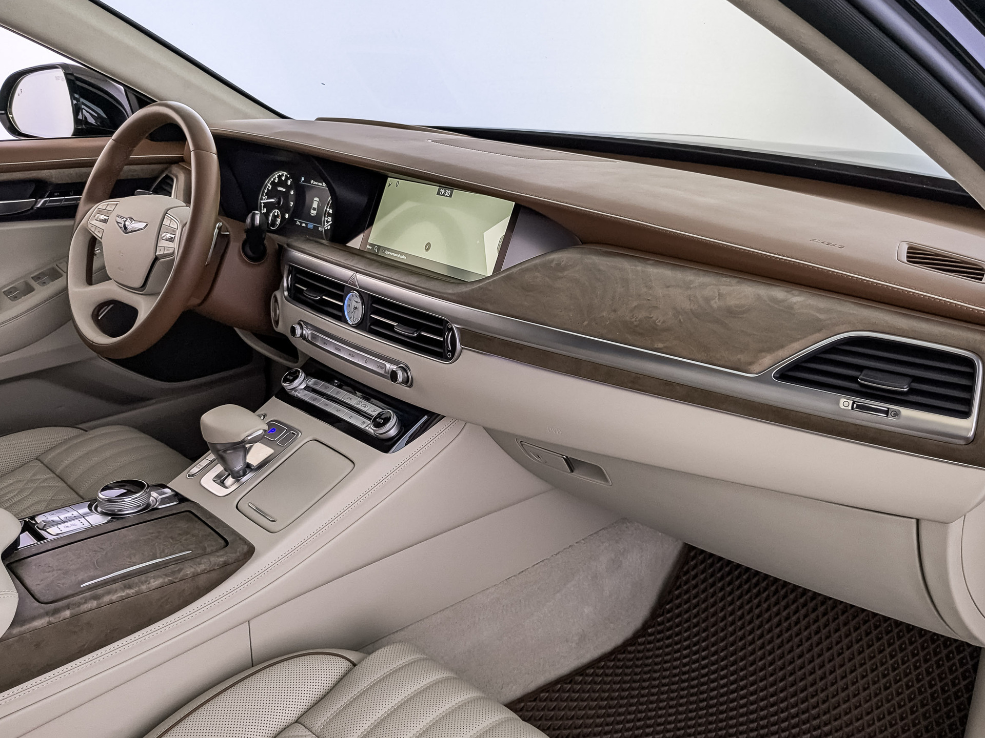 GENESIS G90 5.00 (413 л.с), автомат, 2022, пробег 55 762 км
