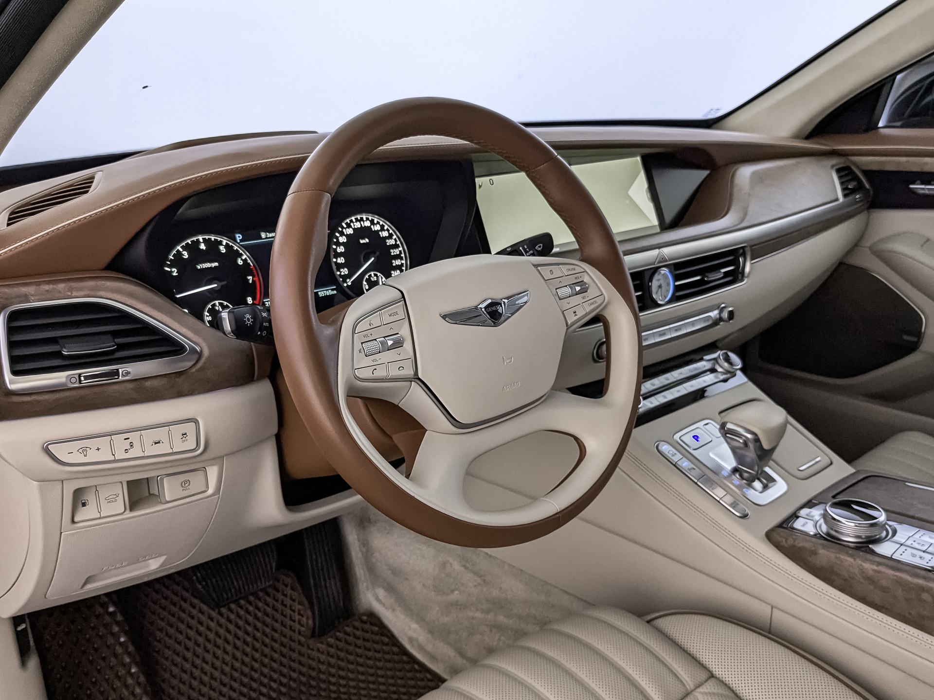 GENESIS G90 5.00 (413 л.с), автомат, 2022, пробег 55 762 км