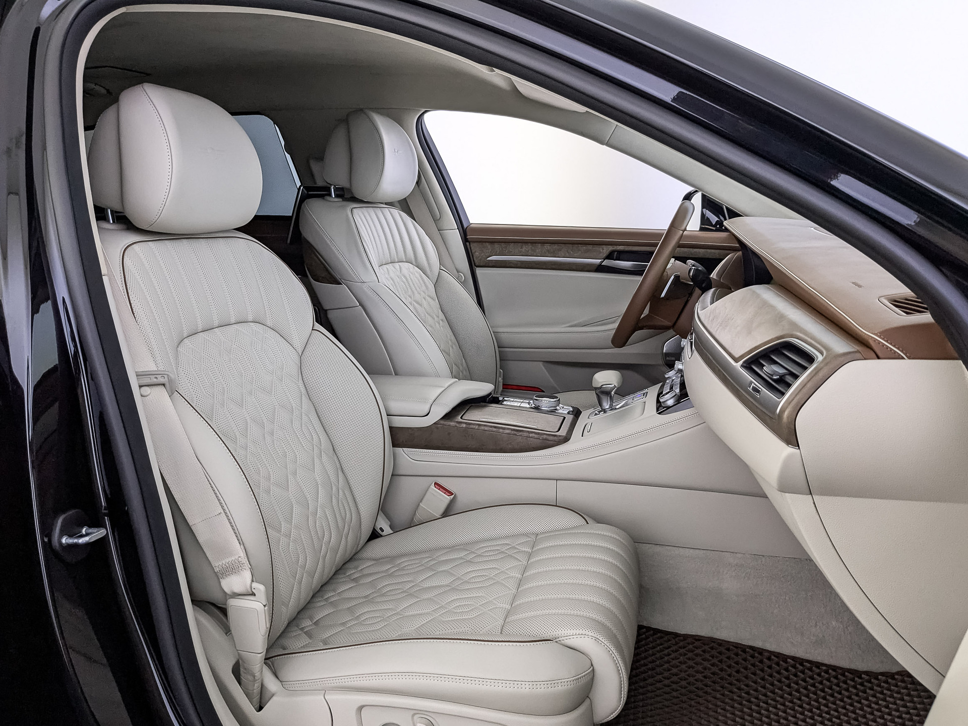 GENESIS G90 5.00 (413 л.с), автомат, 2022, пробег 55 762 км