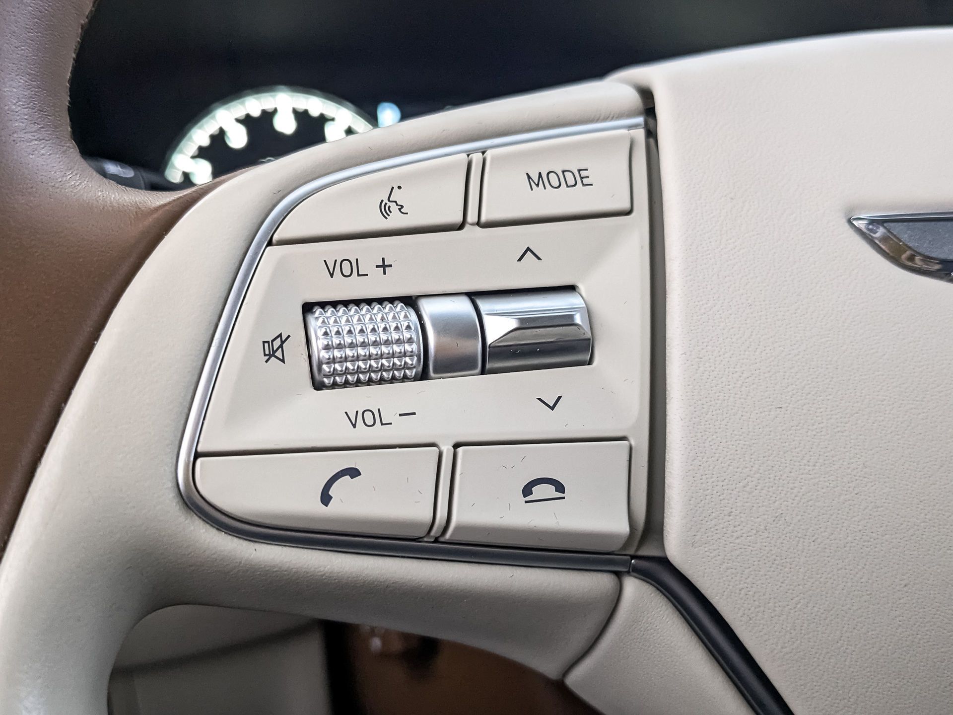 GENESIS G90 5.00 (413 л.с), автомат, 2022, пробег 55 762 км