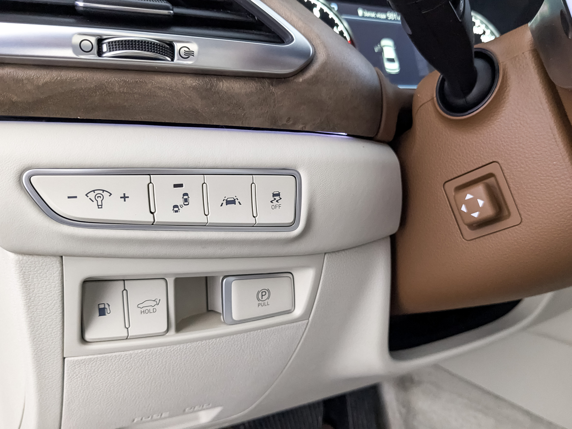 GENESIS G90 5.00 (413 л.с), автомат, 2022, пробег 55 762 км