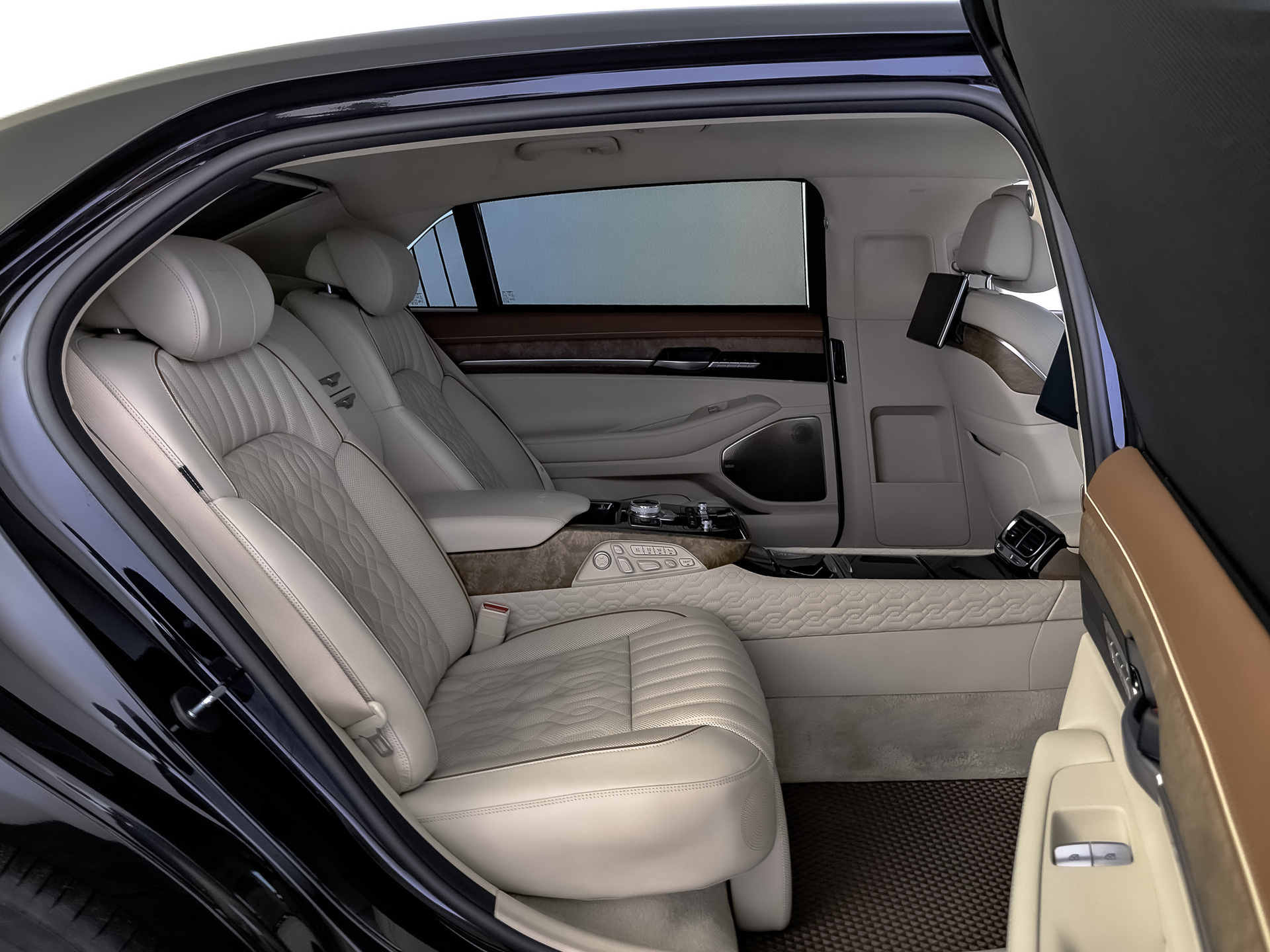 GENESIS G90 5.00 (413 л.с), автомат, 2022, пробег 55 762 км