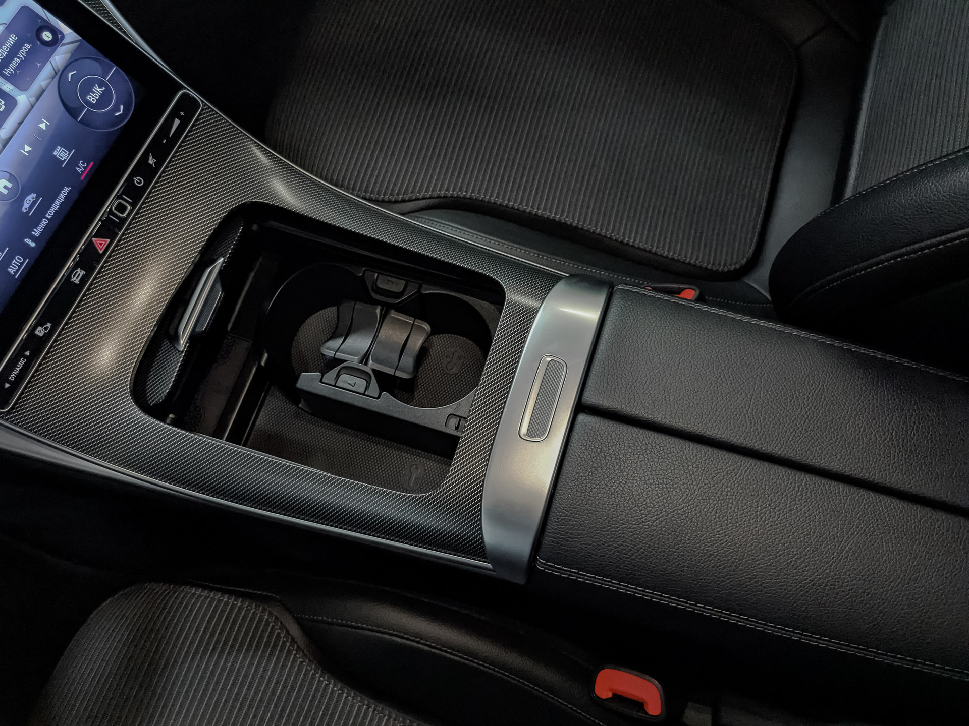 MERCEDES-BENZ C-Класс 1.50 (218 л.с), автомат, 2021, пробег 41 744 км