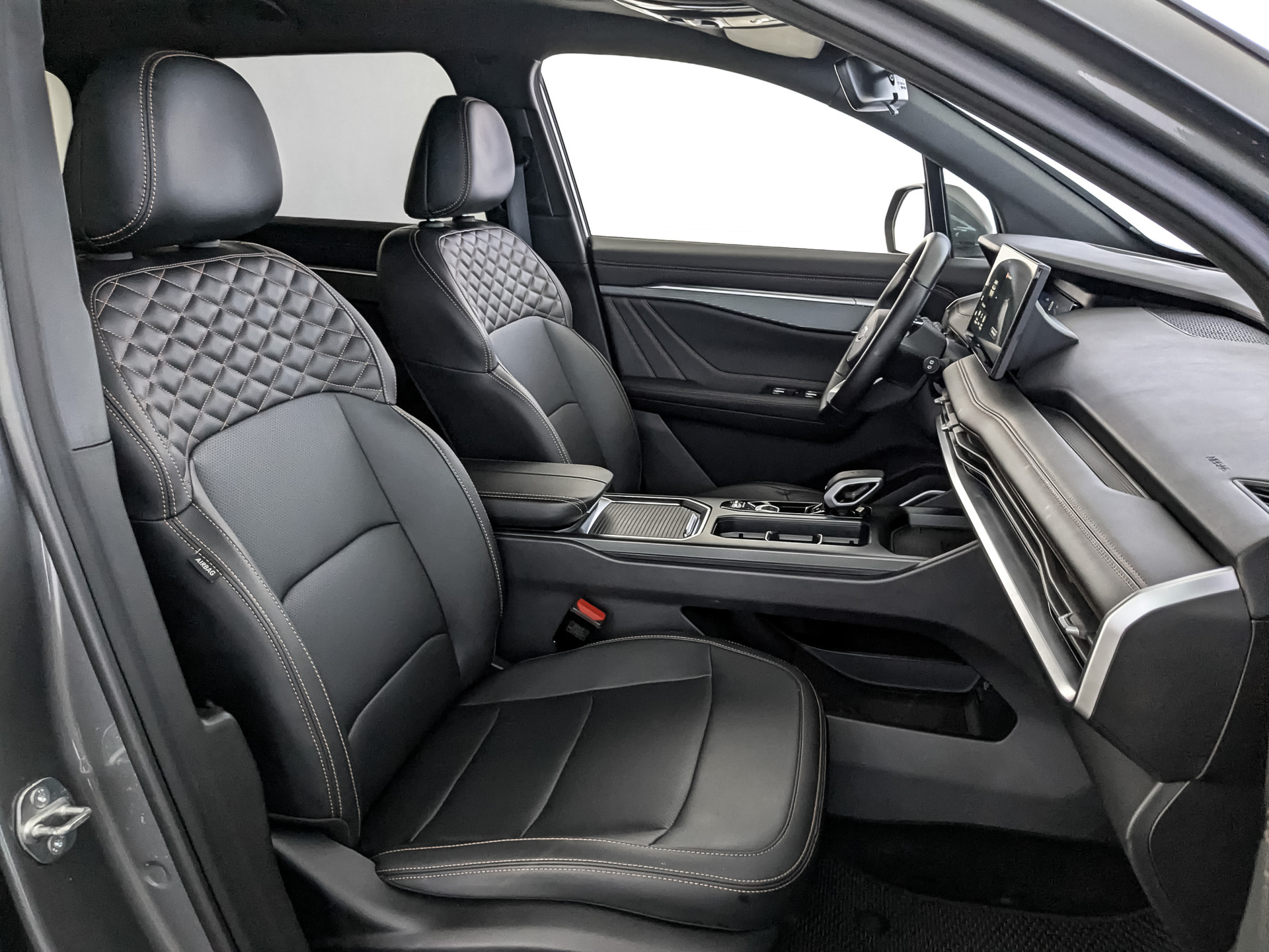 GEELY Okavango 2.00 (200 л.с), автомат, 2024, пробег 33 793 км