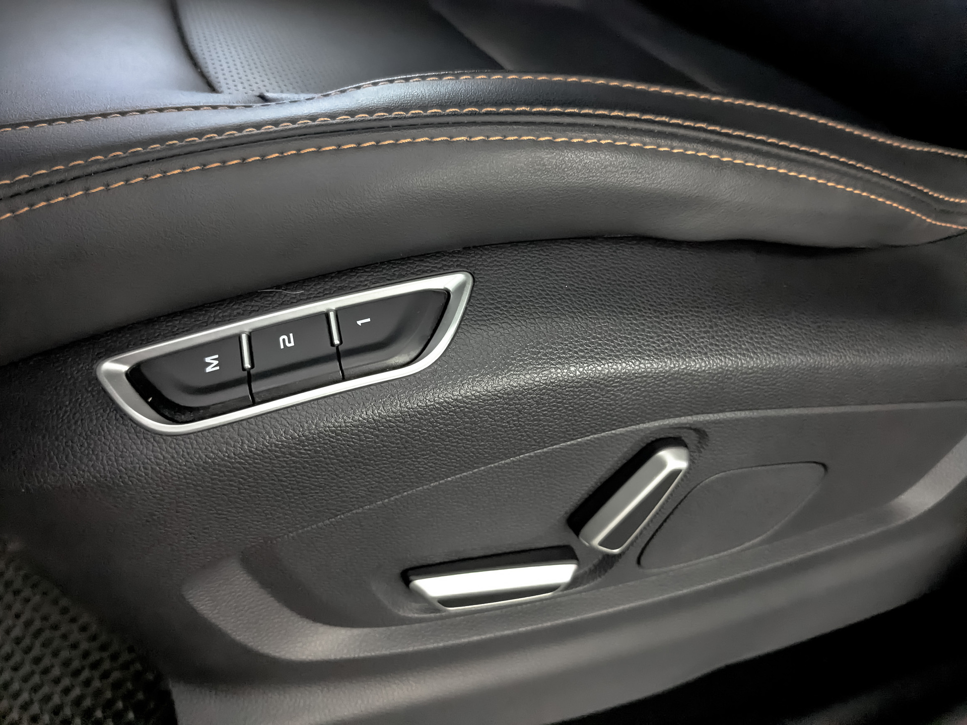GEELY Okavango 2.00 (200 л.с), автомат, 2024, пробег 33 793 км