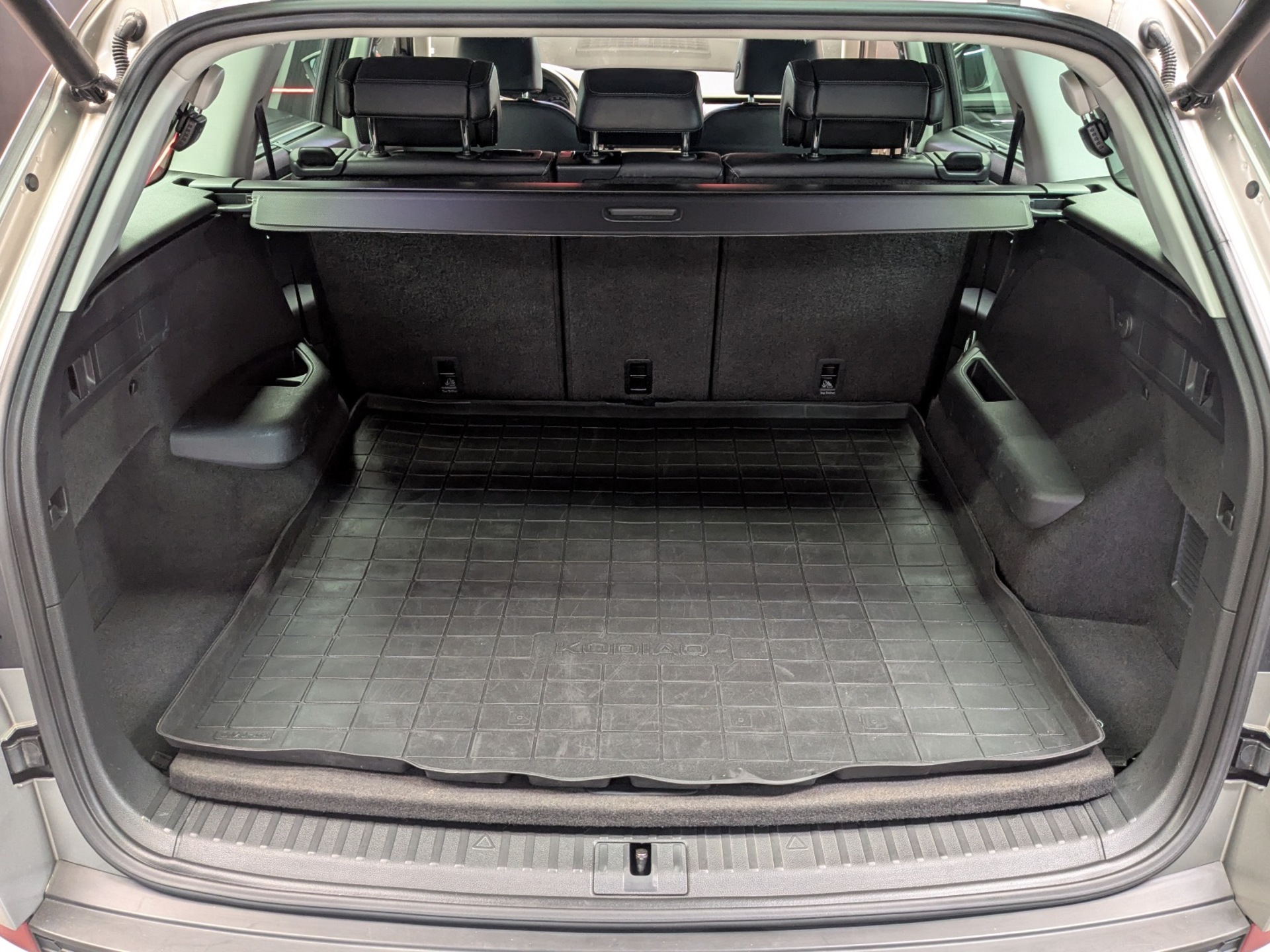 SKODA Kodiaq 2.00 (180 л.с), автомат, 2020, пробег 140 705 км