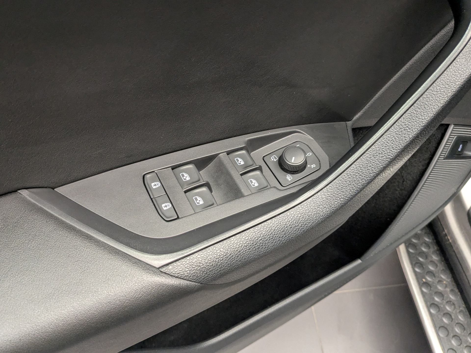 SKODA Kodiaq 2.00 (180 л.с), автомат, 2020, пробег 140 705 км