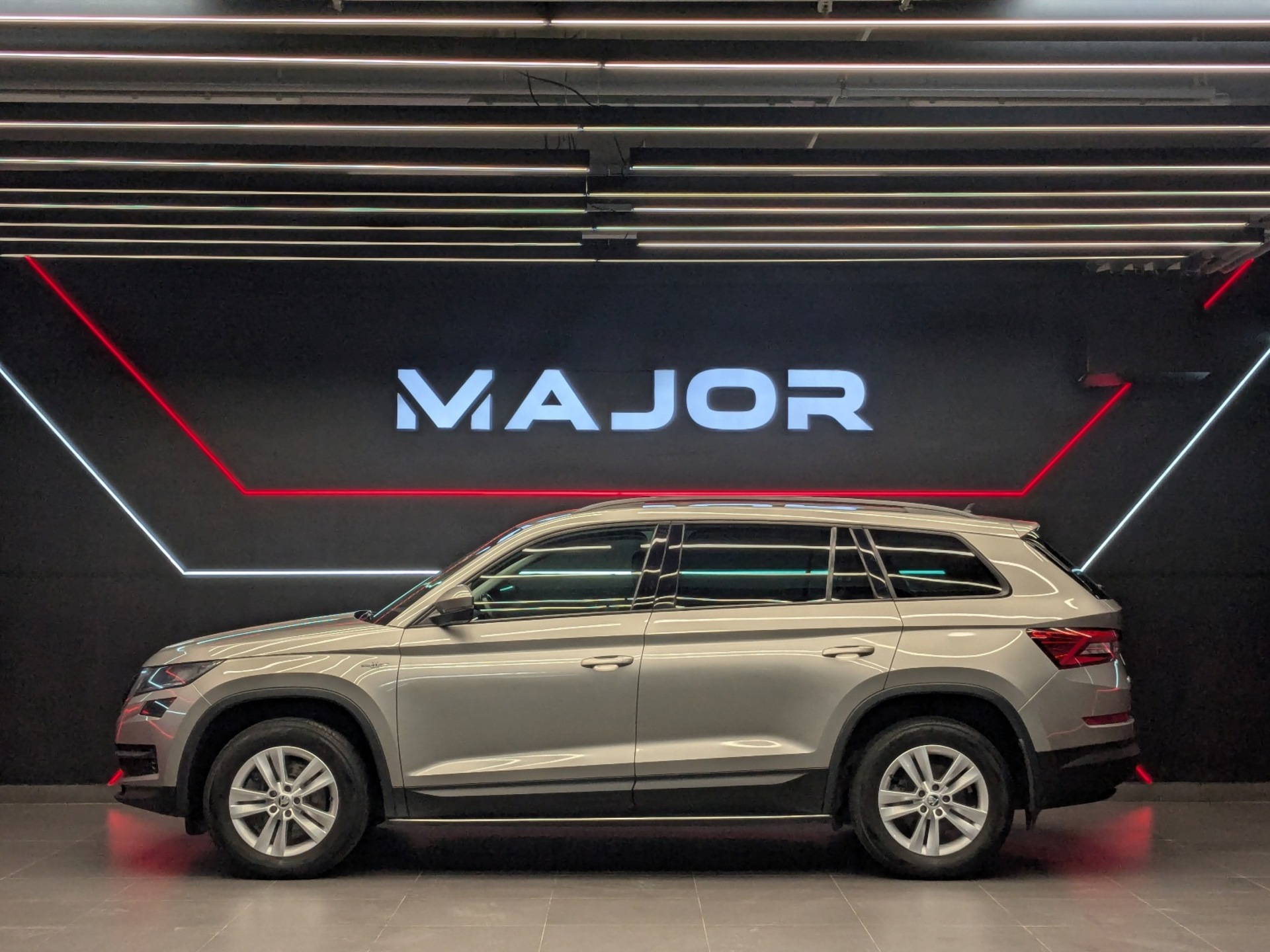 SKODA Kodiaq 2.00 (180 л.с), автомат, 2020, пробег 140 705 км