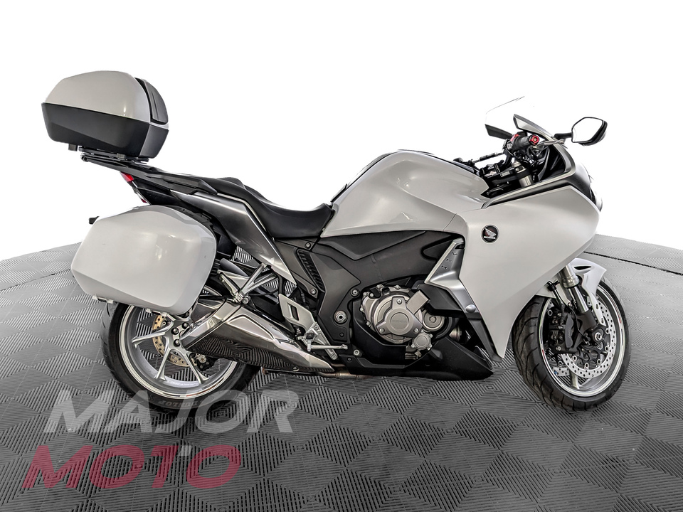 Honda VFR 1200 - фото №1